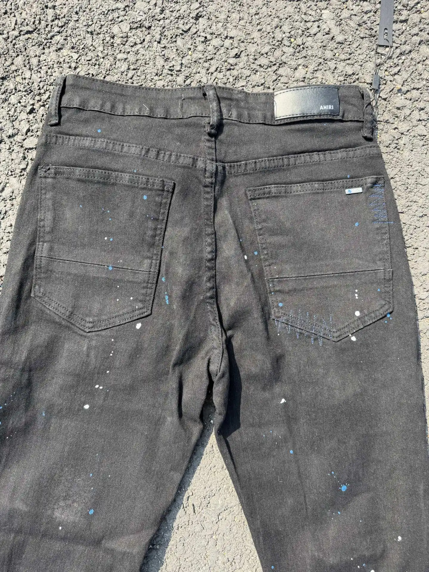 Distressed Slim-Fit Graphic Jeans D15421821 — view 10