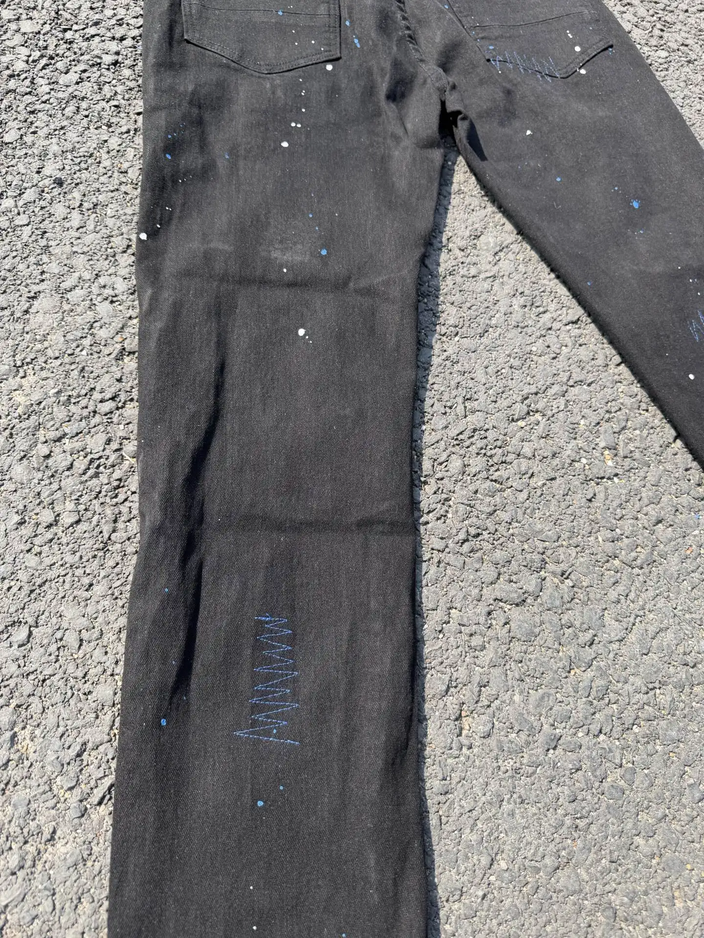 Distressed Slim-Fit Graphic Jeans D15421821 — view 13
