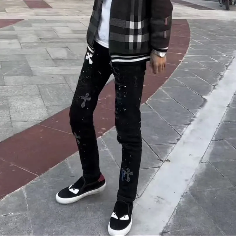Distressed Slim-Fit Graphic Jeans D15421821 — view 17