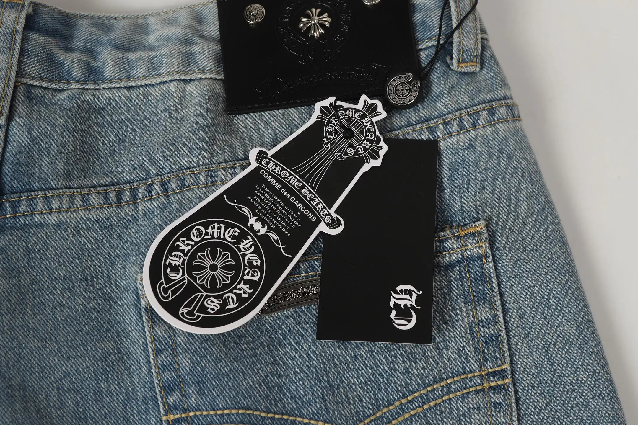 Cross Patch Flared Jeans D17013581 — view 13