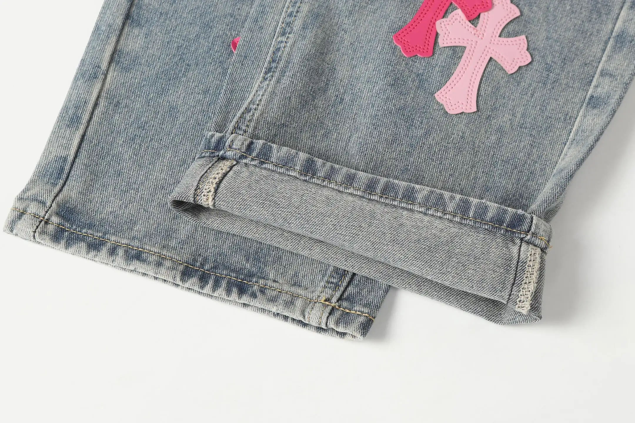 Cross Patch Embroidered Straight-Leg Jeans D15013682 — view 13