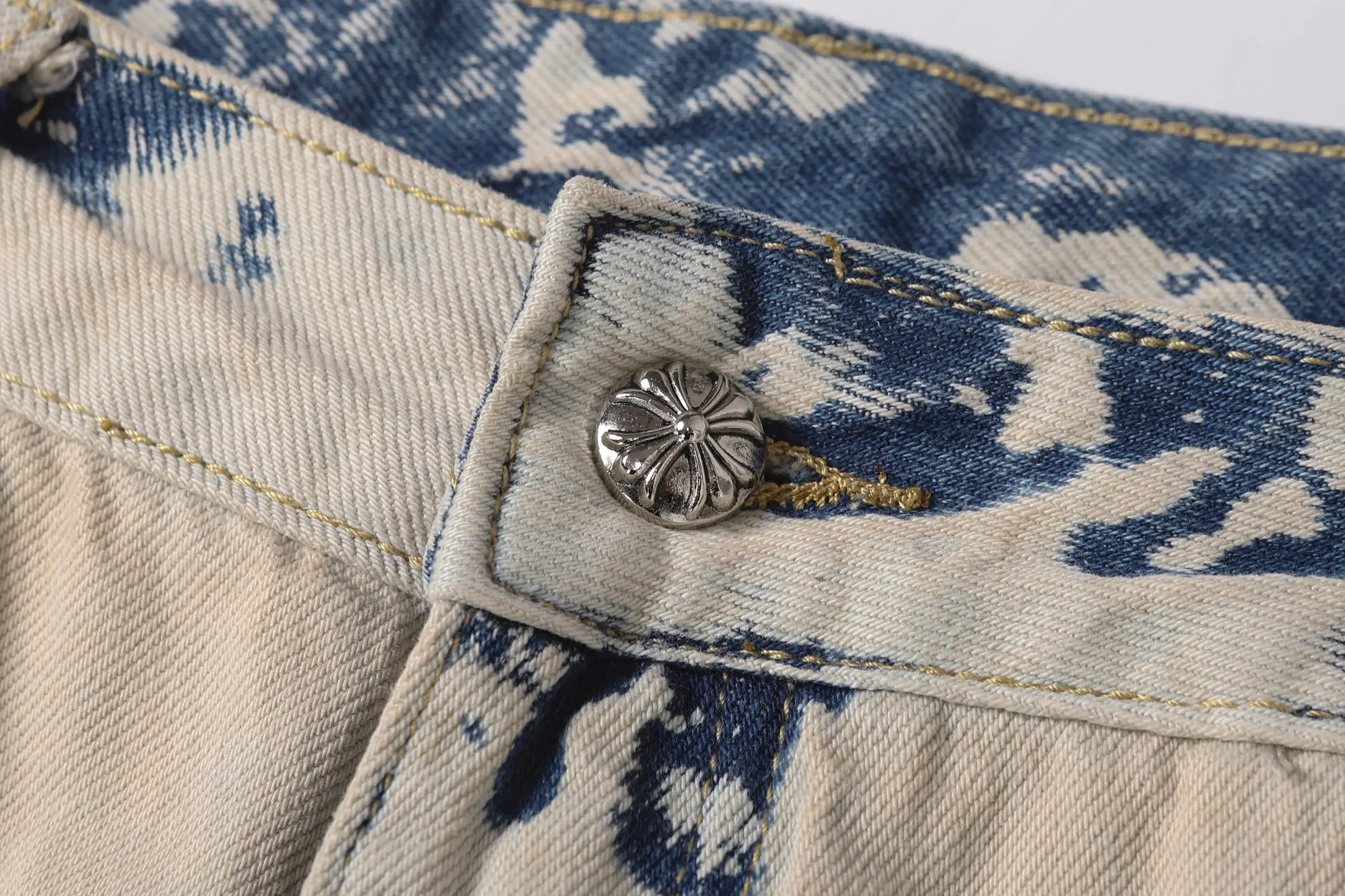 Cross Patch Tie-Dye Distressed Jeans D17513606 — view 6