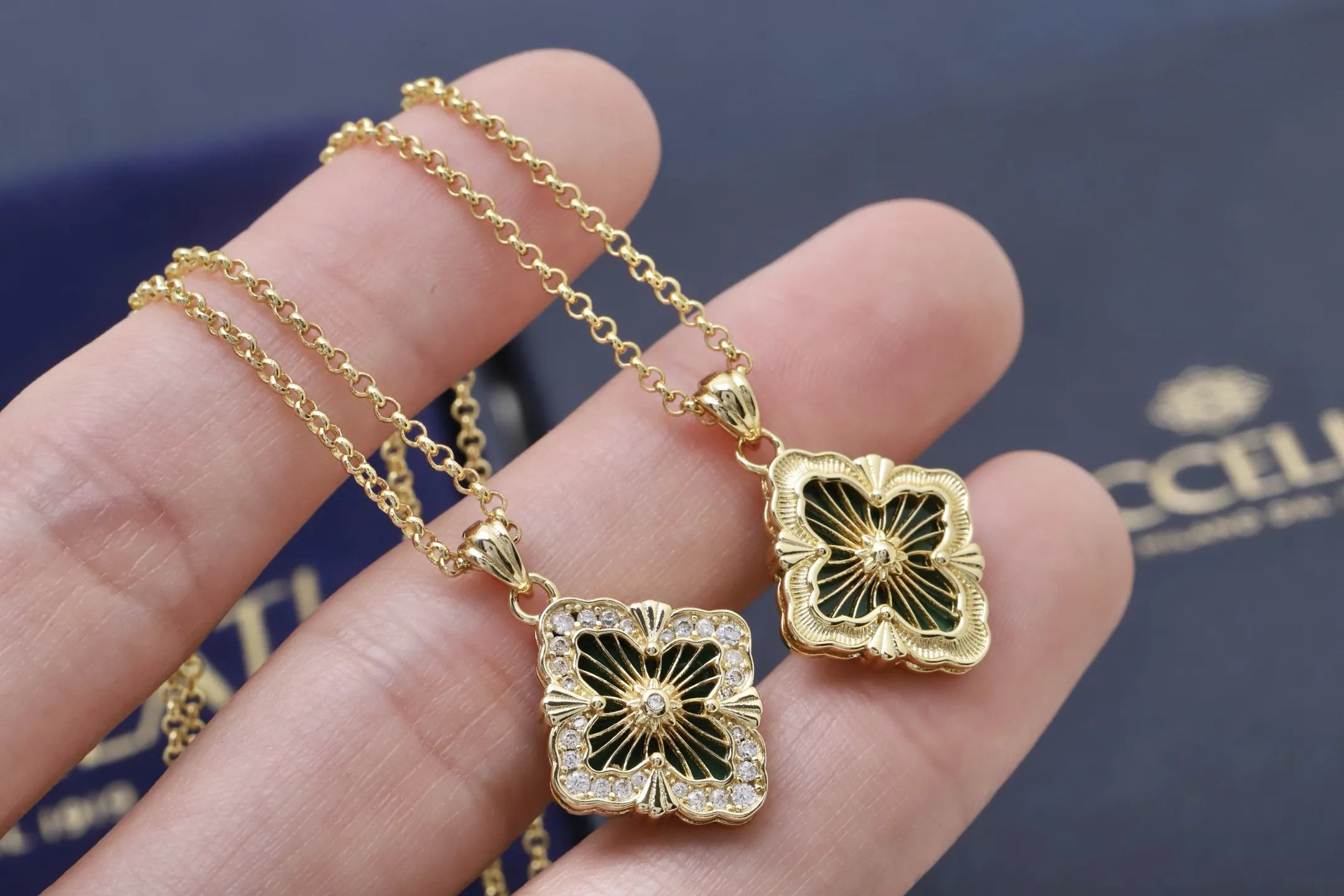 Opera Collection Malachite and Diamond Pendant Necklace D16017683 — view 4