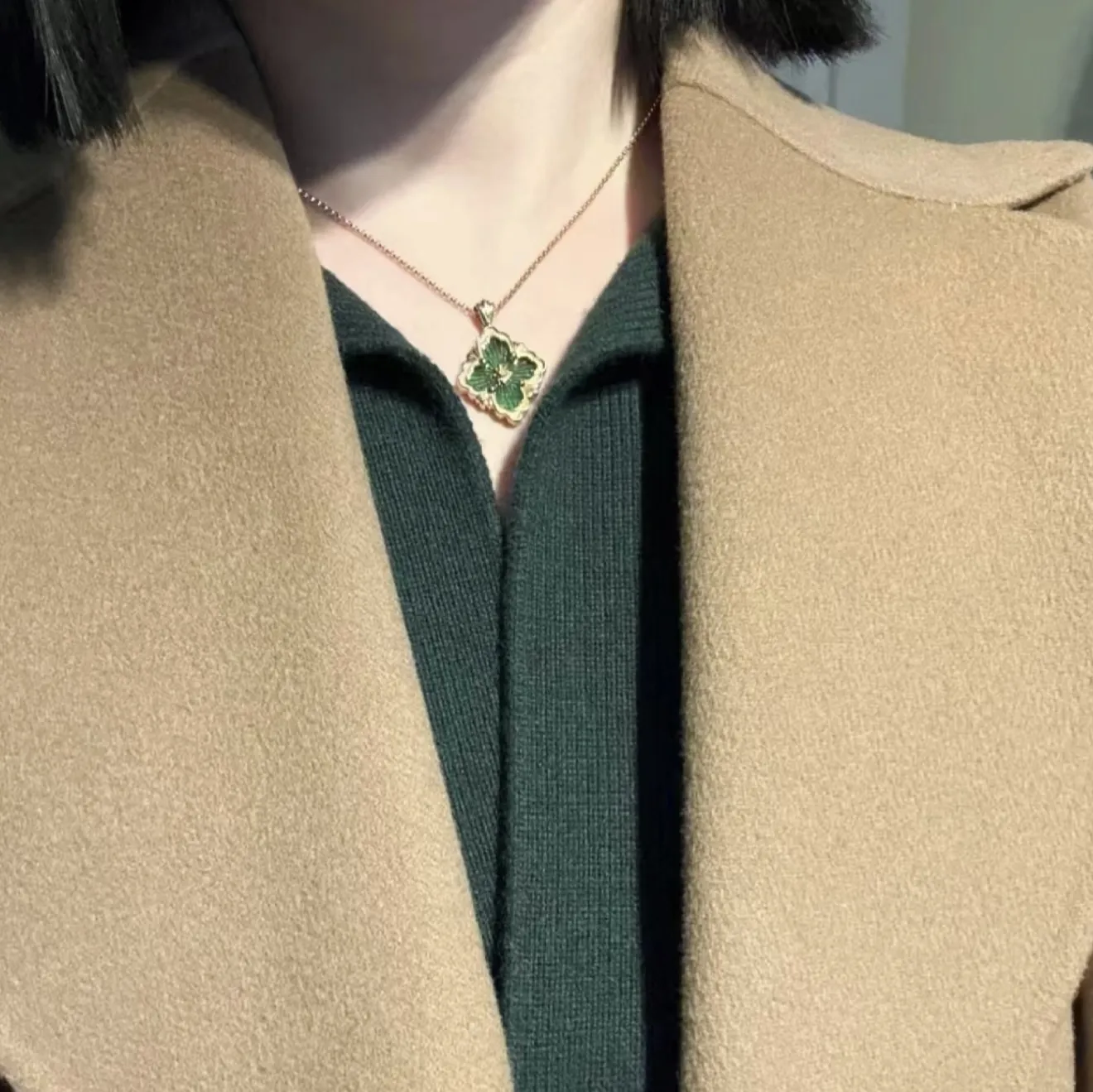 Opera Collection Malachite and Diamond Pendant Necklace D16017683 — view 8