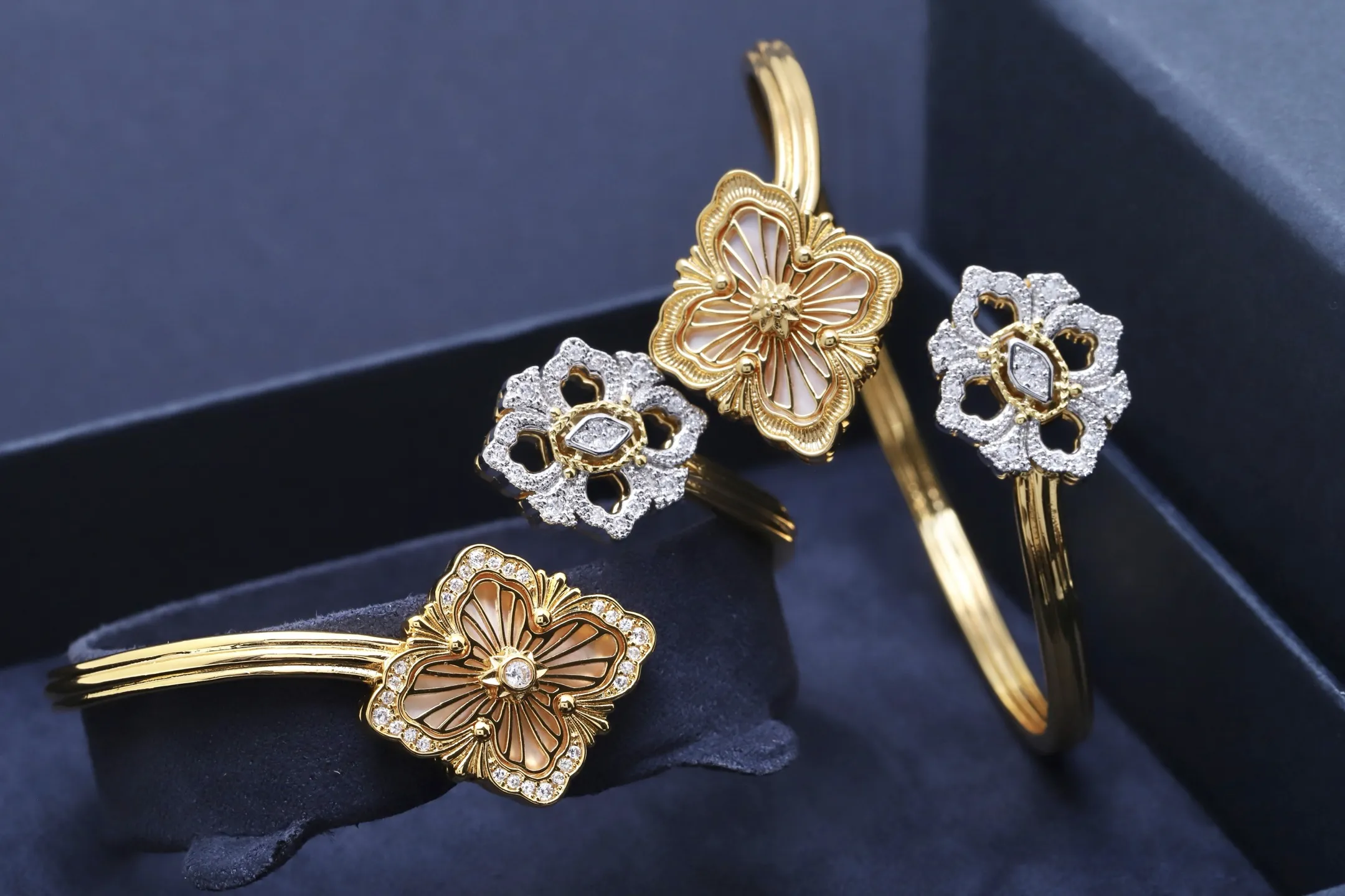 Opera Tulle Mother-of-Pearl Bangle D16017525 — view 4
