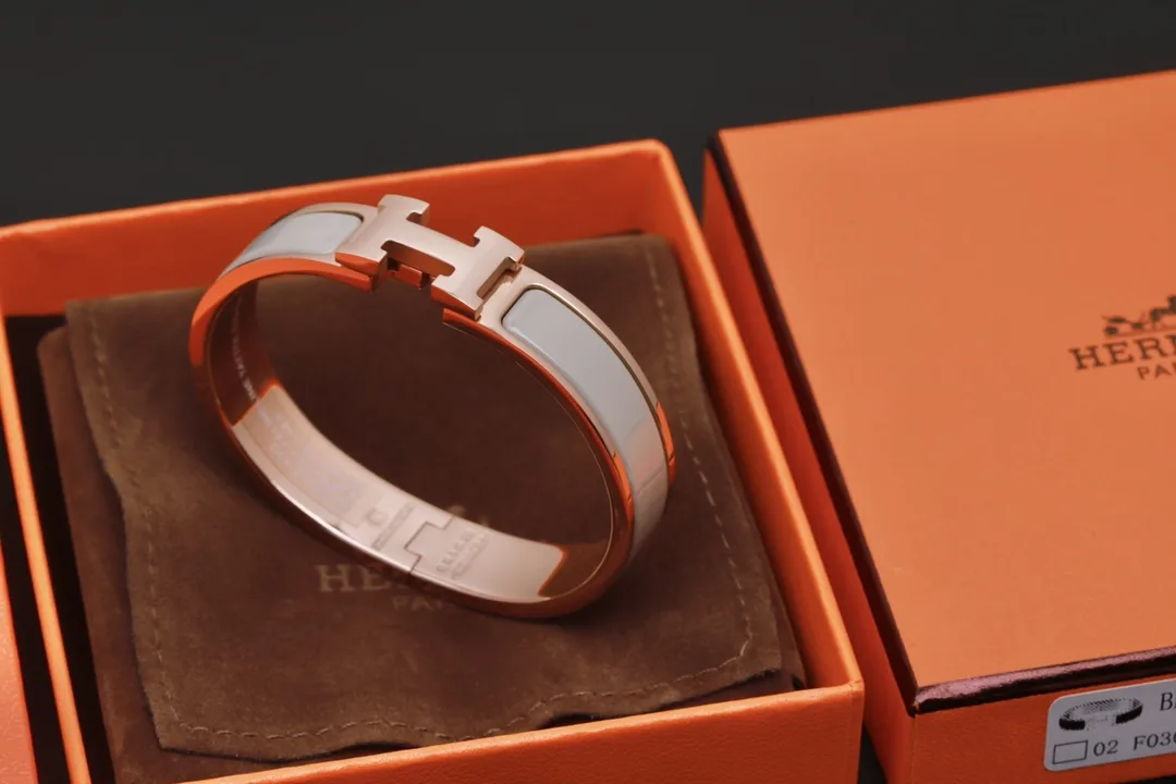 Clic H Enamel Bangle Bracelet D16017550 — view 4
