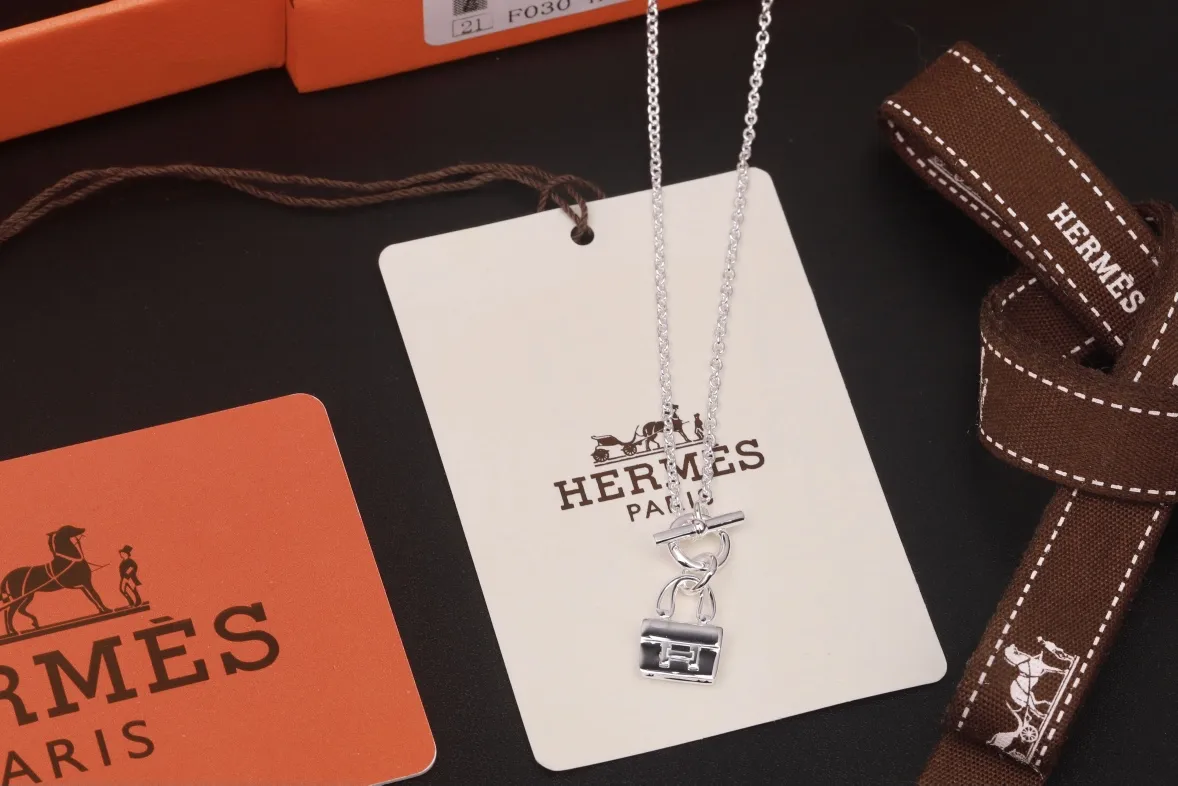 Amulette Kelly Pendant Necklace (Sterling Silver) D28016781 — view 4