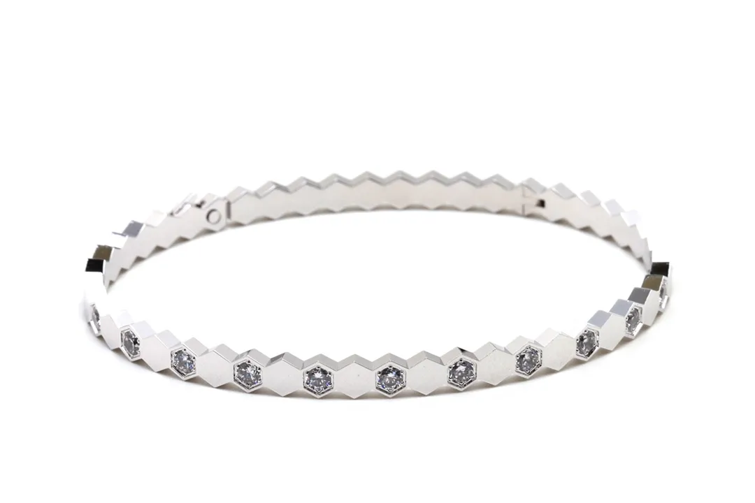 Bee My Love Honeycomb Diamond Bangle D23016593 — view 2