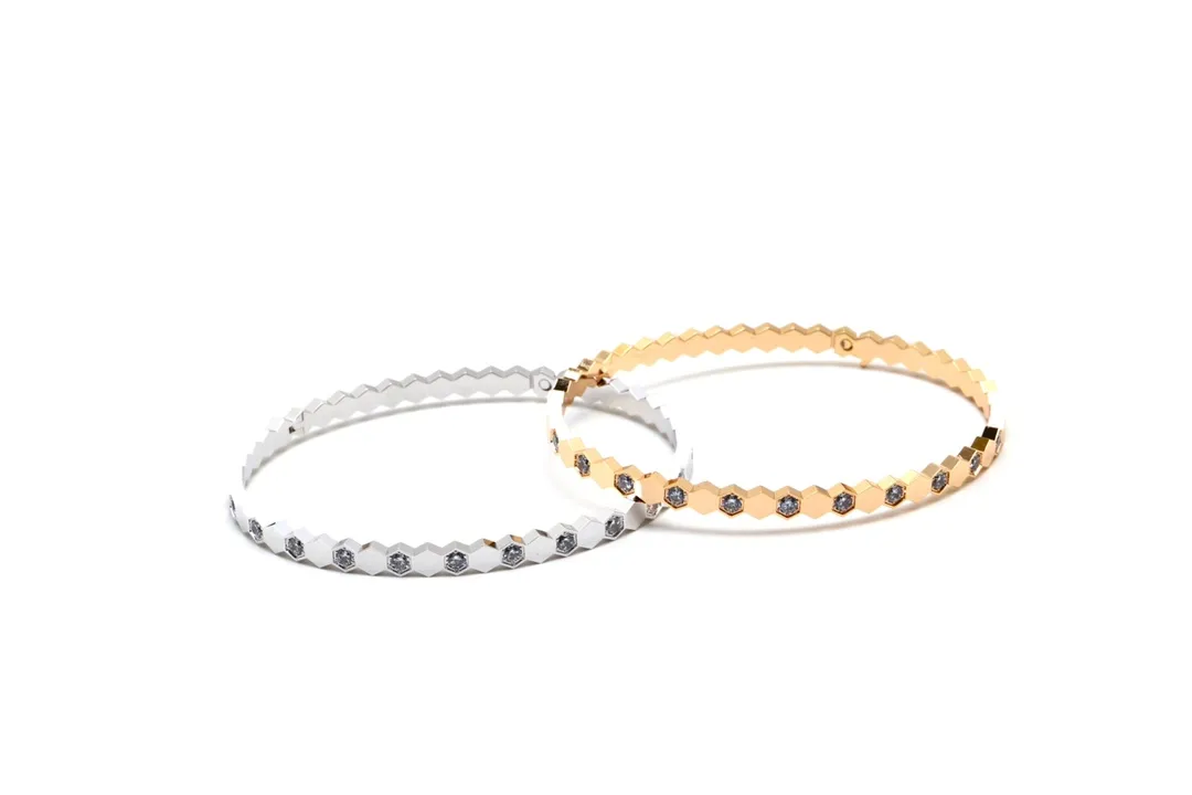 Bee My Love Honeycomb Diamond Bangle D23016593 — view 3