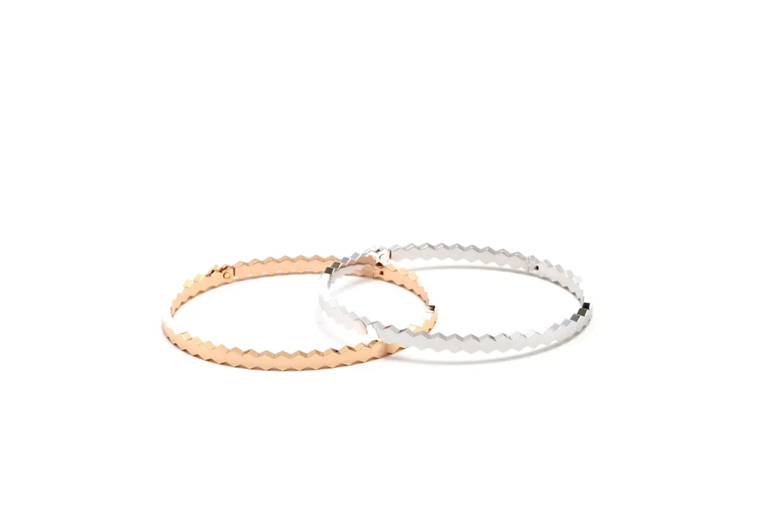 Bee My Love Honeycomb Bangle D21516592 — view 3