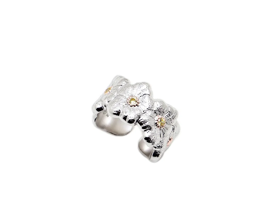 Blossoms Gardenia Textured Ring D39016853 — view 2