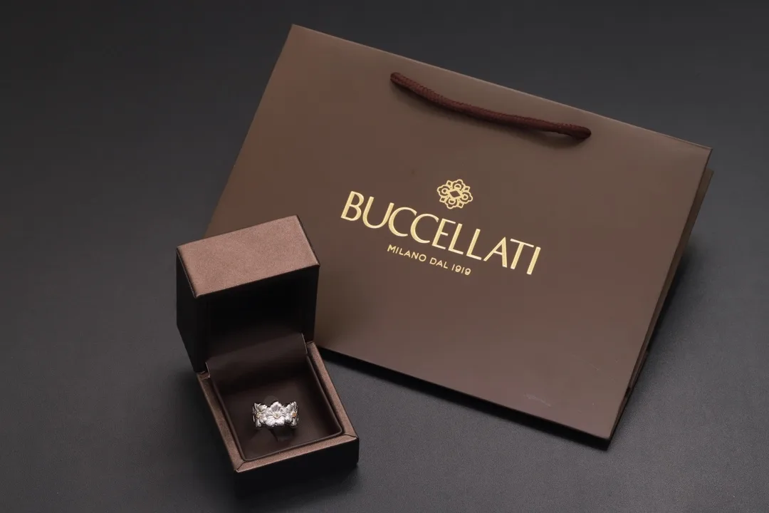 Blossoms Gardenia Textured Ring D39016853 — view 4