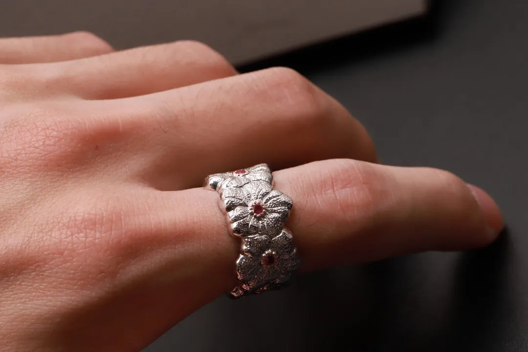 Gardenia Floral Band Ring with Pink Stones D39016855 — view 7