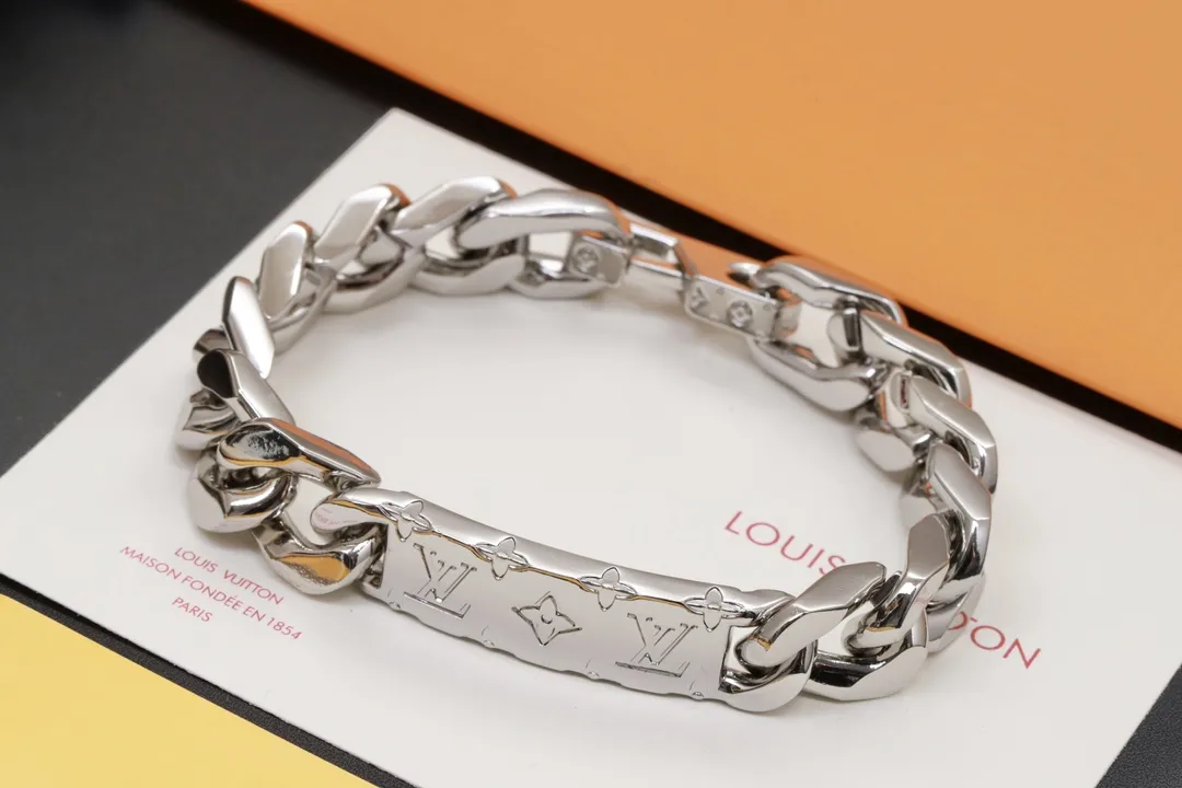 Monogram Engraved Chain Bracelet (Titanium Steel) D14017405 — view 3