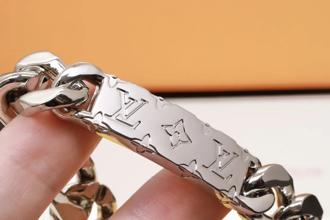 Monogram Engraved Chain Bracelet (Titanium Steel) D14017405 — view 5