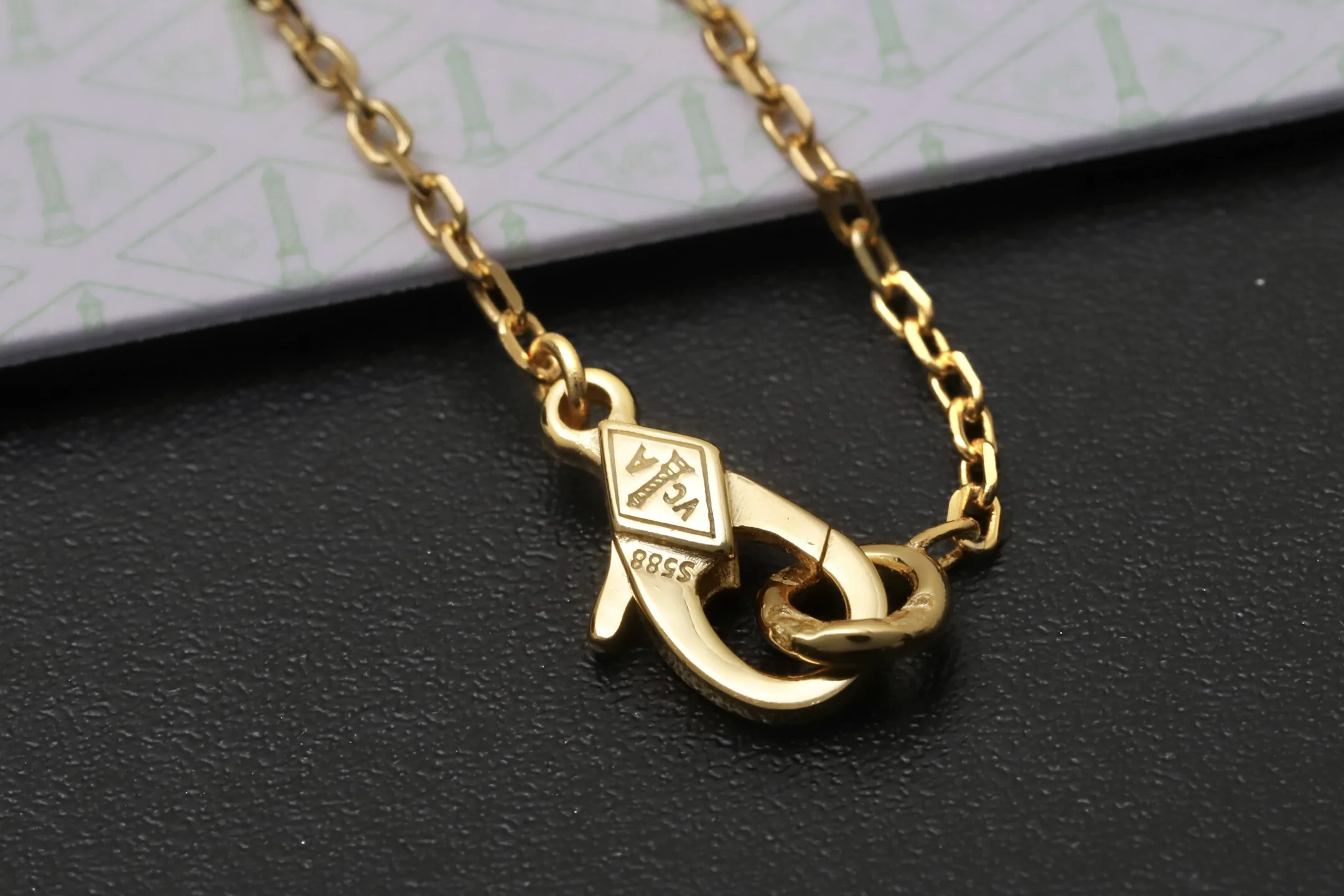 Butterfly Pavé Pendant Necklace (Sterling Silver) D14017368 — view 7