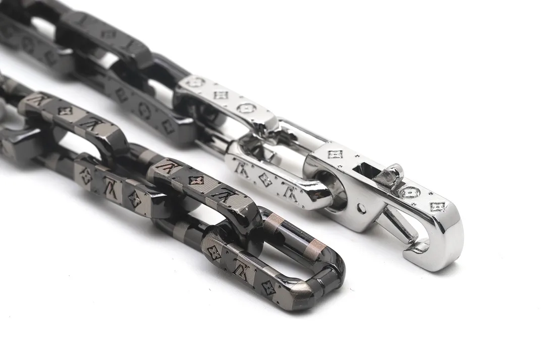 Monogram Damier Chain Link Bracelet (Titanium Steel) D11017577 — view 3