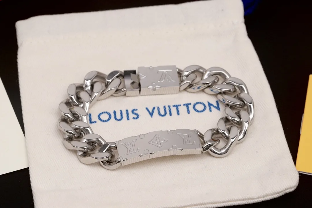Monogram Engraved Chain Bracelet (Titanium Steel) D13517573 — view 7