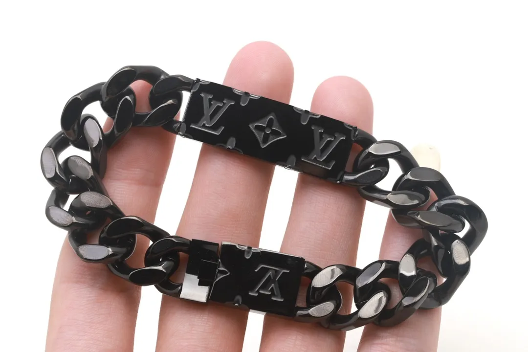 Monogram Engraved Chain Bracelet (Titanium Steel) D13517574 — view 5