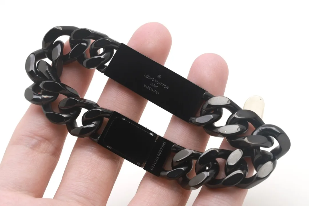 Monogram Engraved Chain Bracelet (Titanium Steel) D13517574 — view 6