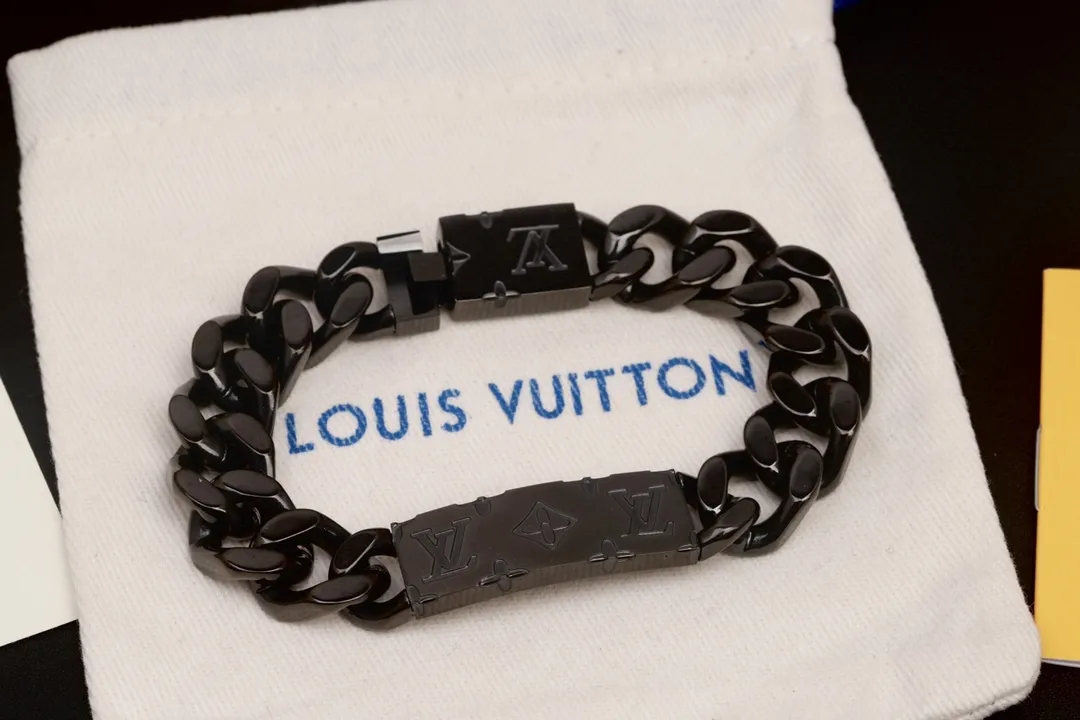Monogram Engraved Chain Bracelet (Titanium Steel) D13517574 — view 7