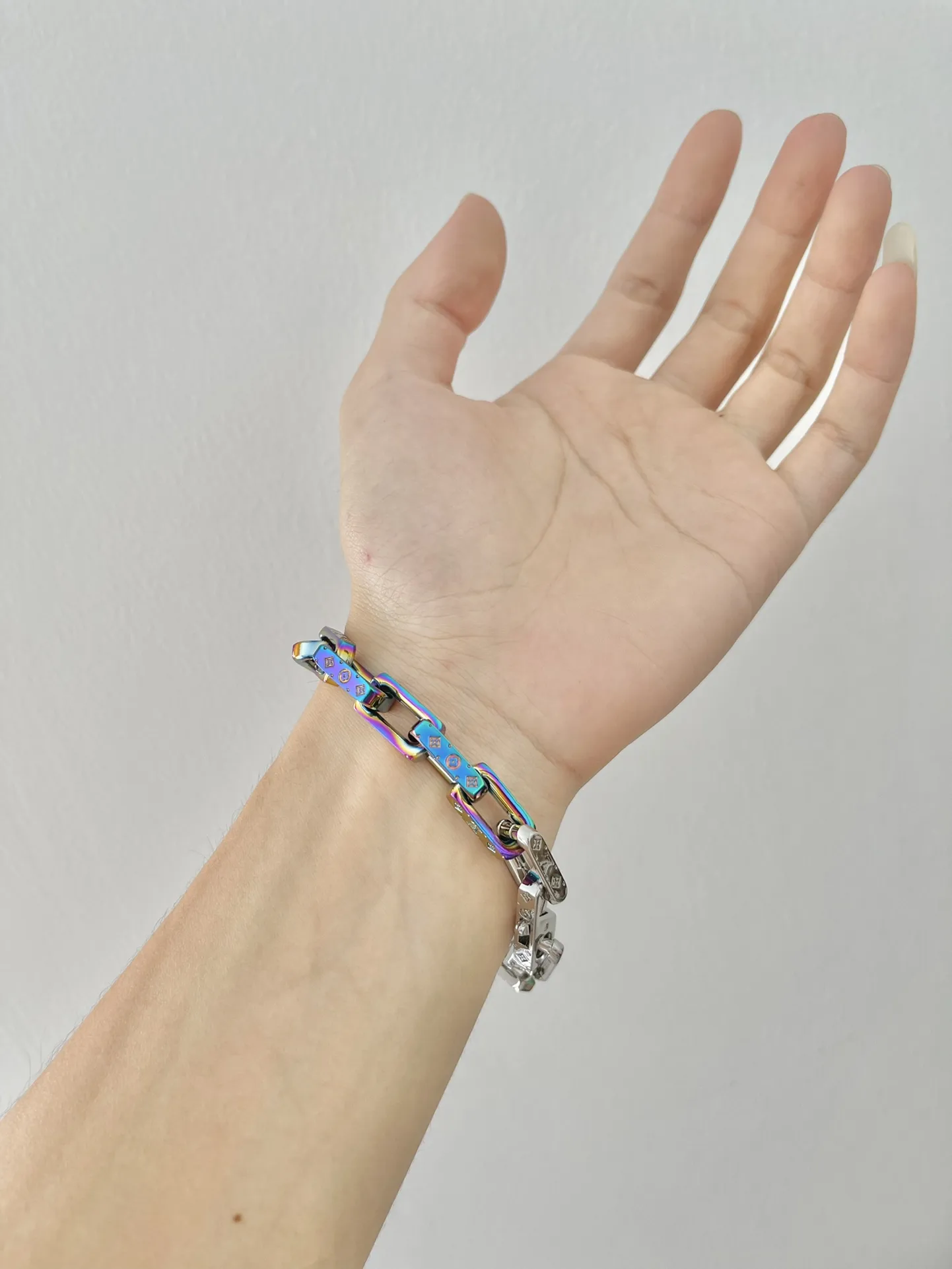 Monogram Chain Links Bracelet (Titanium Steel) D11017578 — view 9