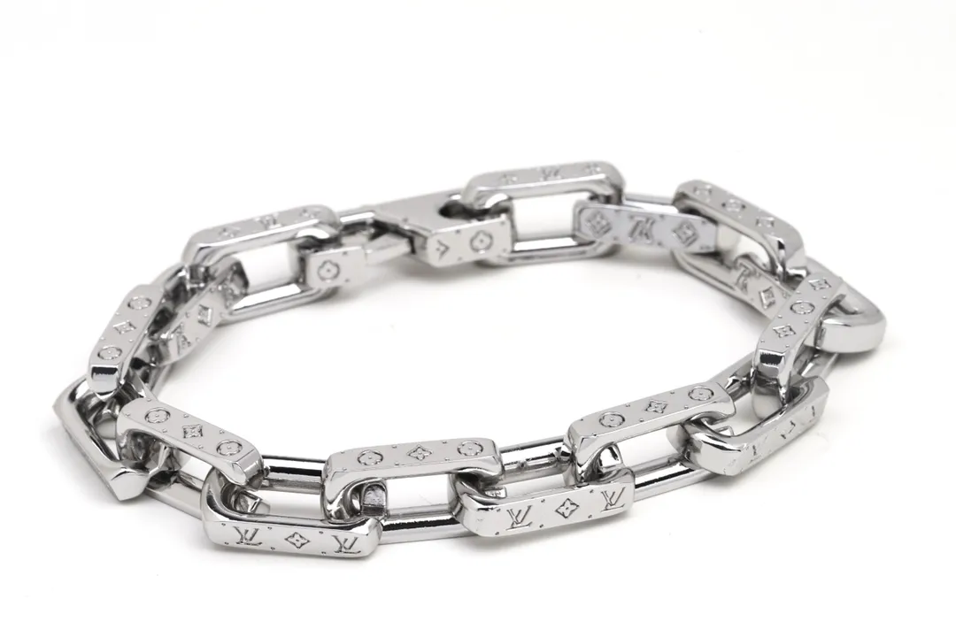 Monogram Engraved Chain Bracelet (Titanium Steel) D11016555 — view 2