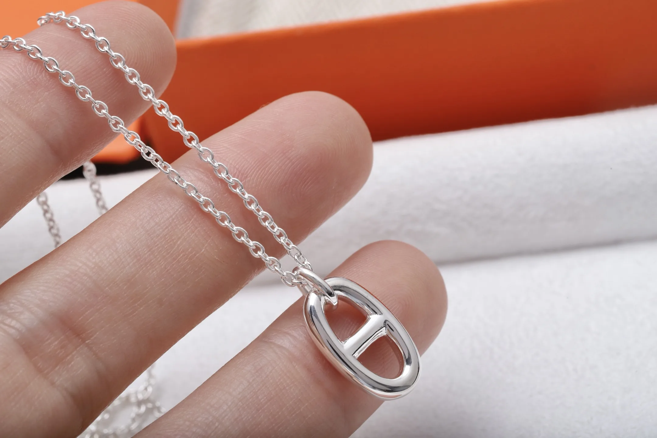 Pig Nose Pendant Necklace (Rose Gold-Plated Sterling Silver) D20517898 — view 6