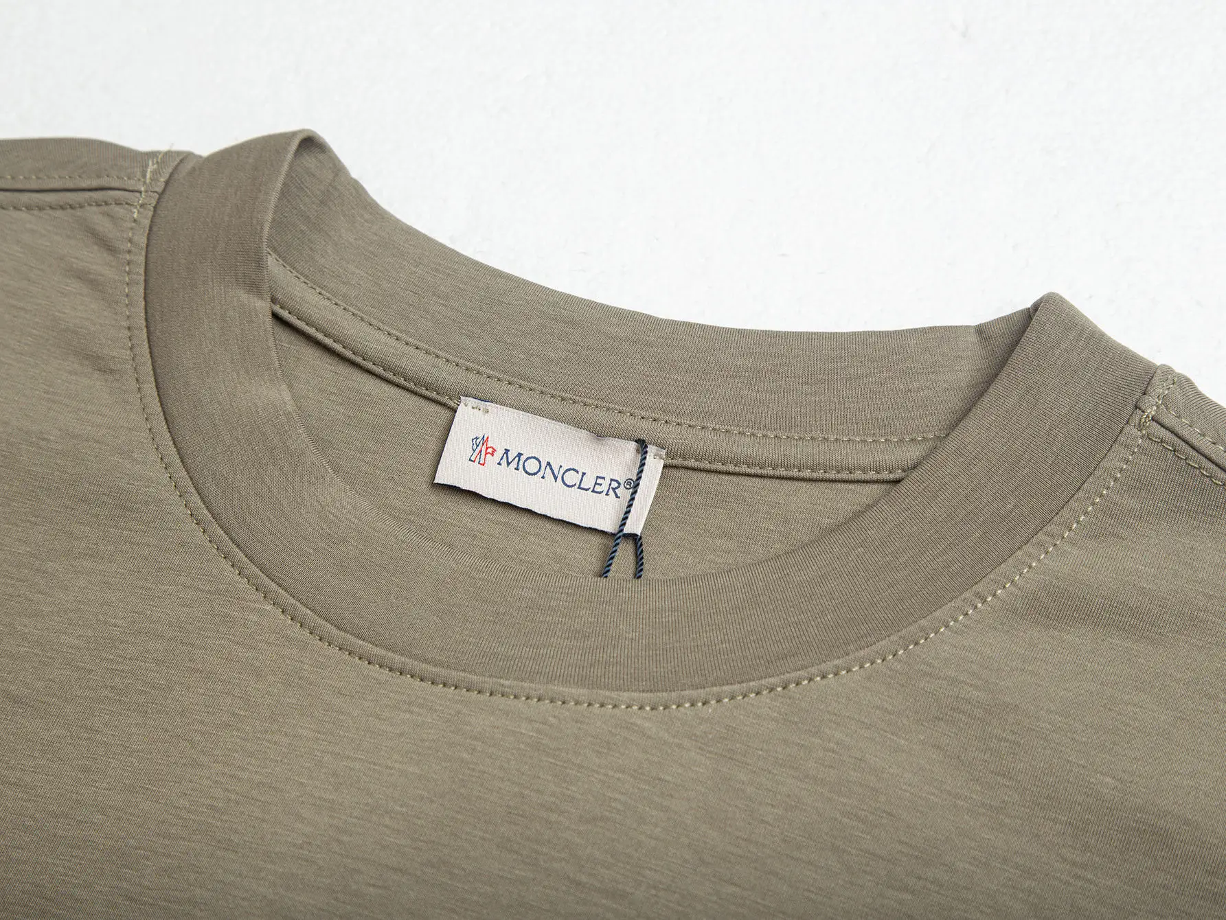 Logo-Patch Cotton-Blend Long-Sleeve T-Shirt D20020451 — view 8