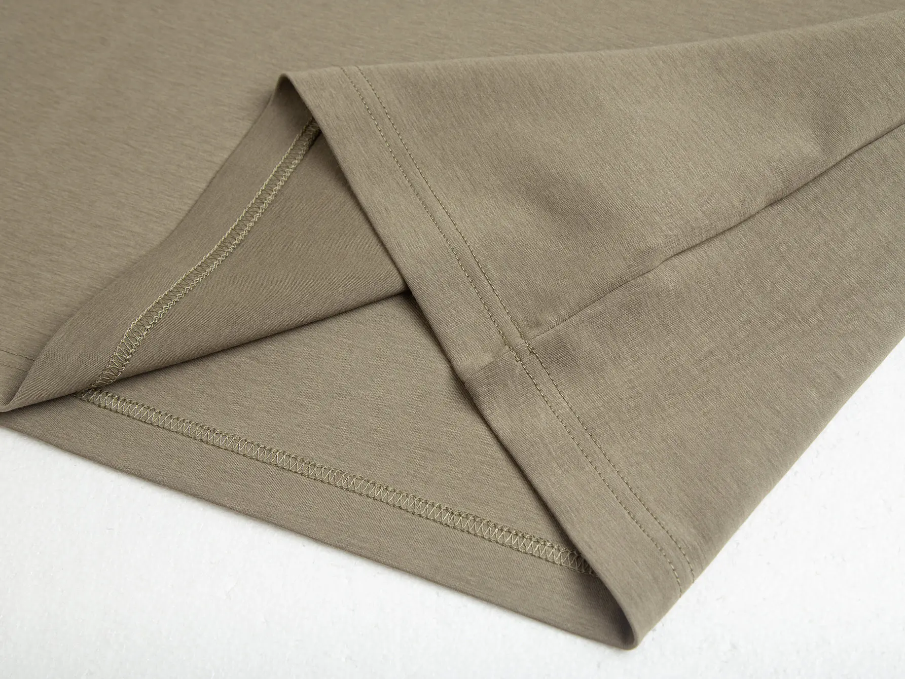 Logo-Patch Cotton-Blend Long-Sleeve T-Shirt D20020451 — view 9