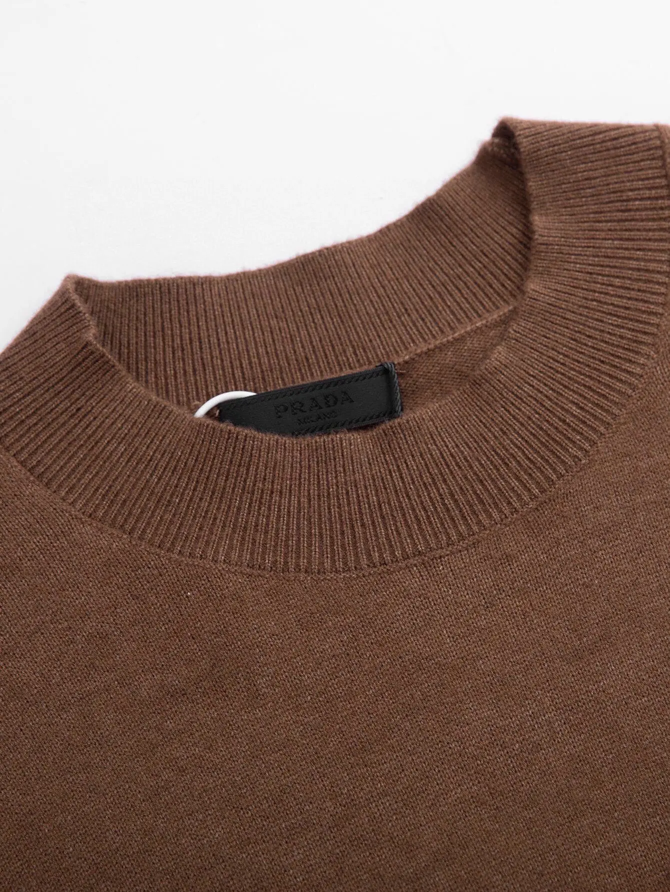 Embroidered Logo Cashmere Crew-Neck Sweater D20520393 — view 4