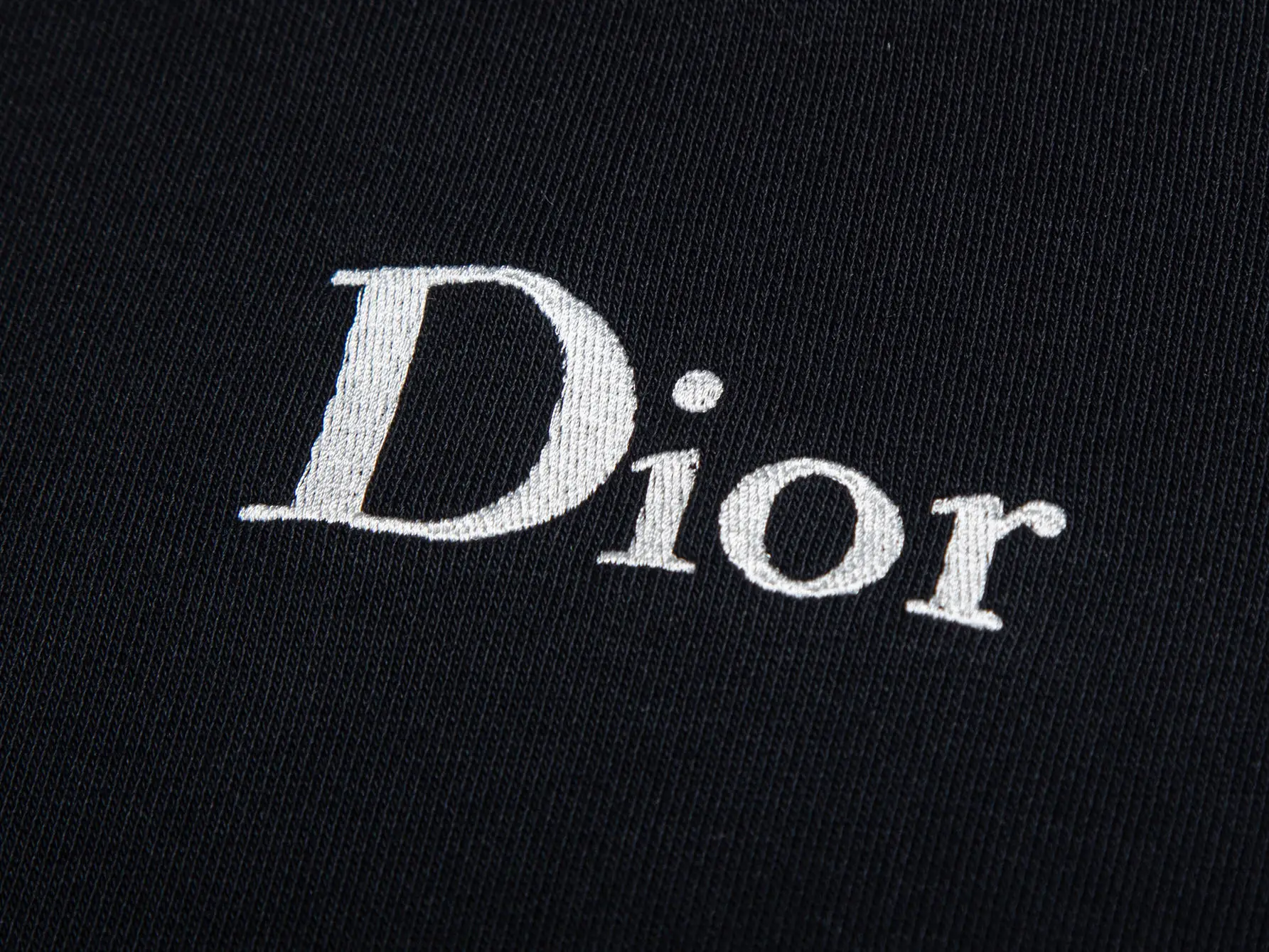 Logo Embroidery Half-Zip Sweatshirt D24020416 — view 3