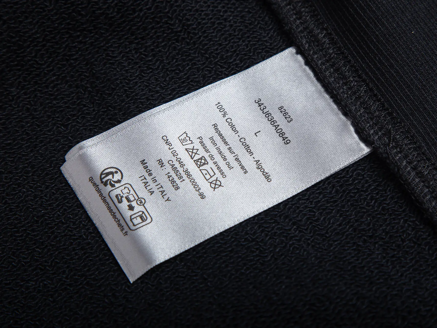 Logo Embroidery Half-Zip Sweatshirt D24020416 — view 12