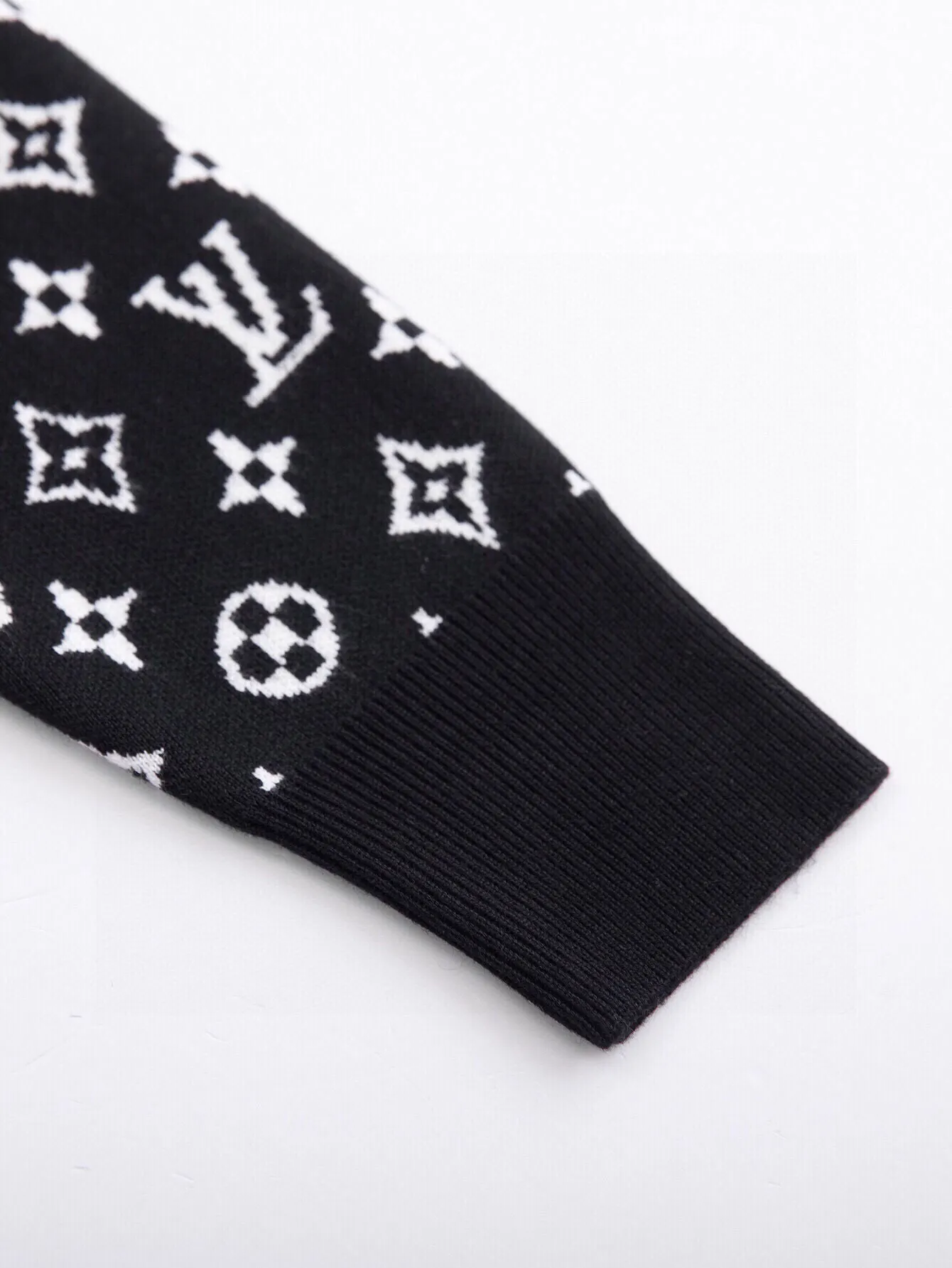 Monogram Jacquard Wool Crew-Neck Sweater D25520394 — view 6