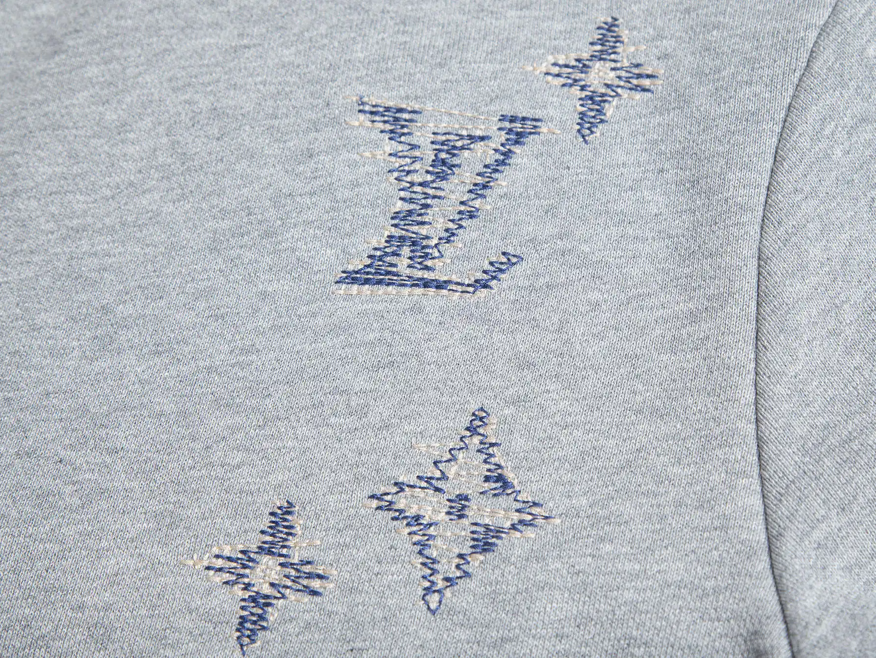 Logo Embroidered Zip-Up Hoodie D30020406 — view 3