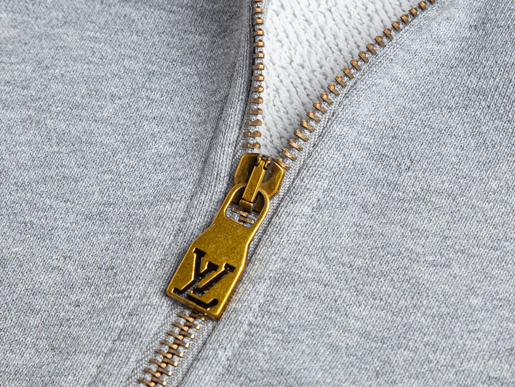 Logo Embroidered Zip-Up Hoodie D30020406 — view 6