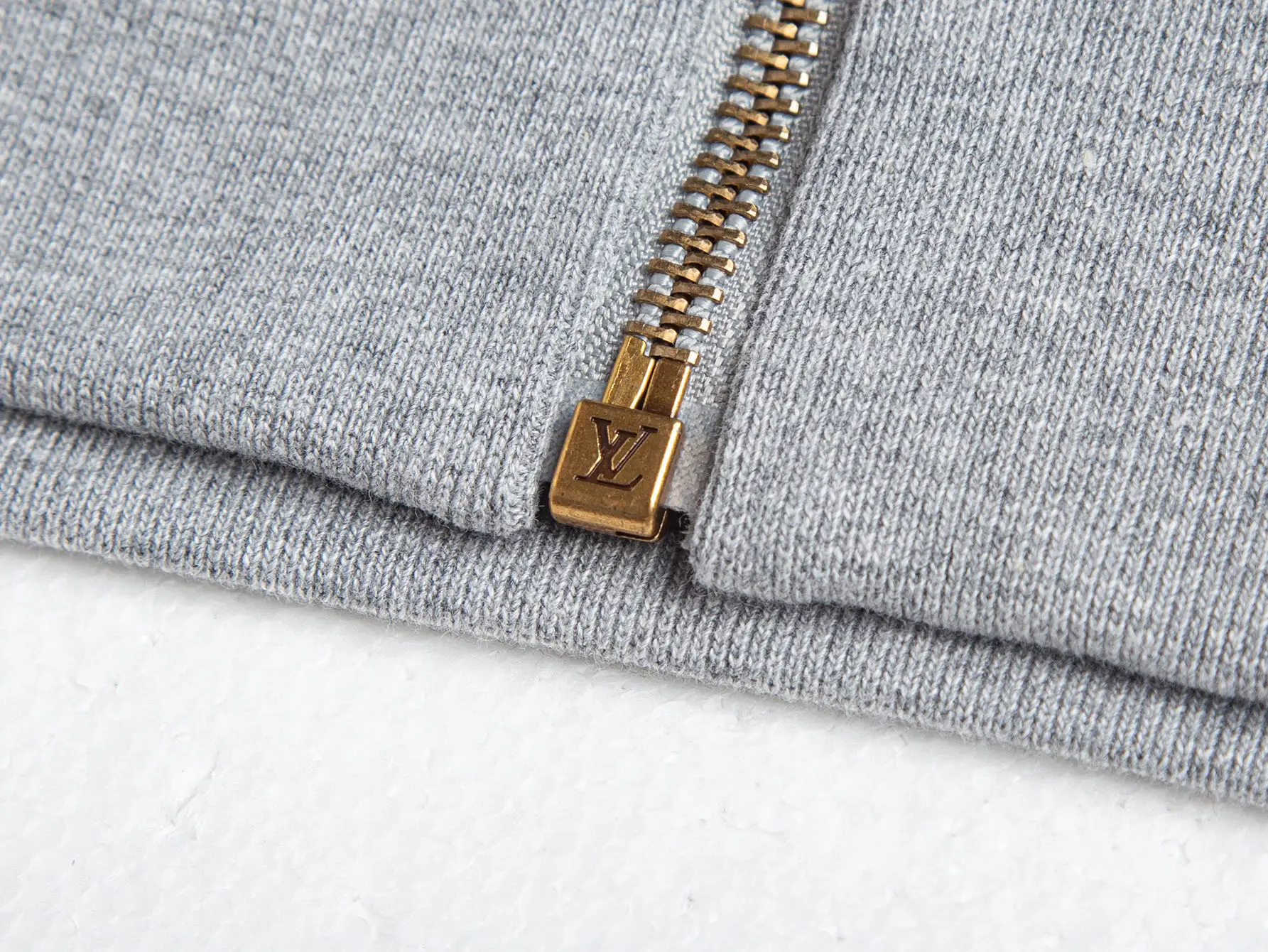 Logo Embroidered Zip-Up Hoodie D30020406 — view 8