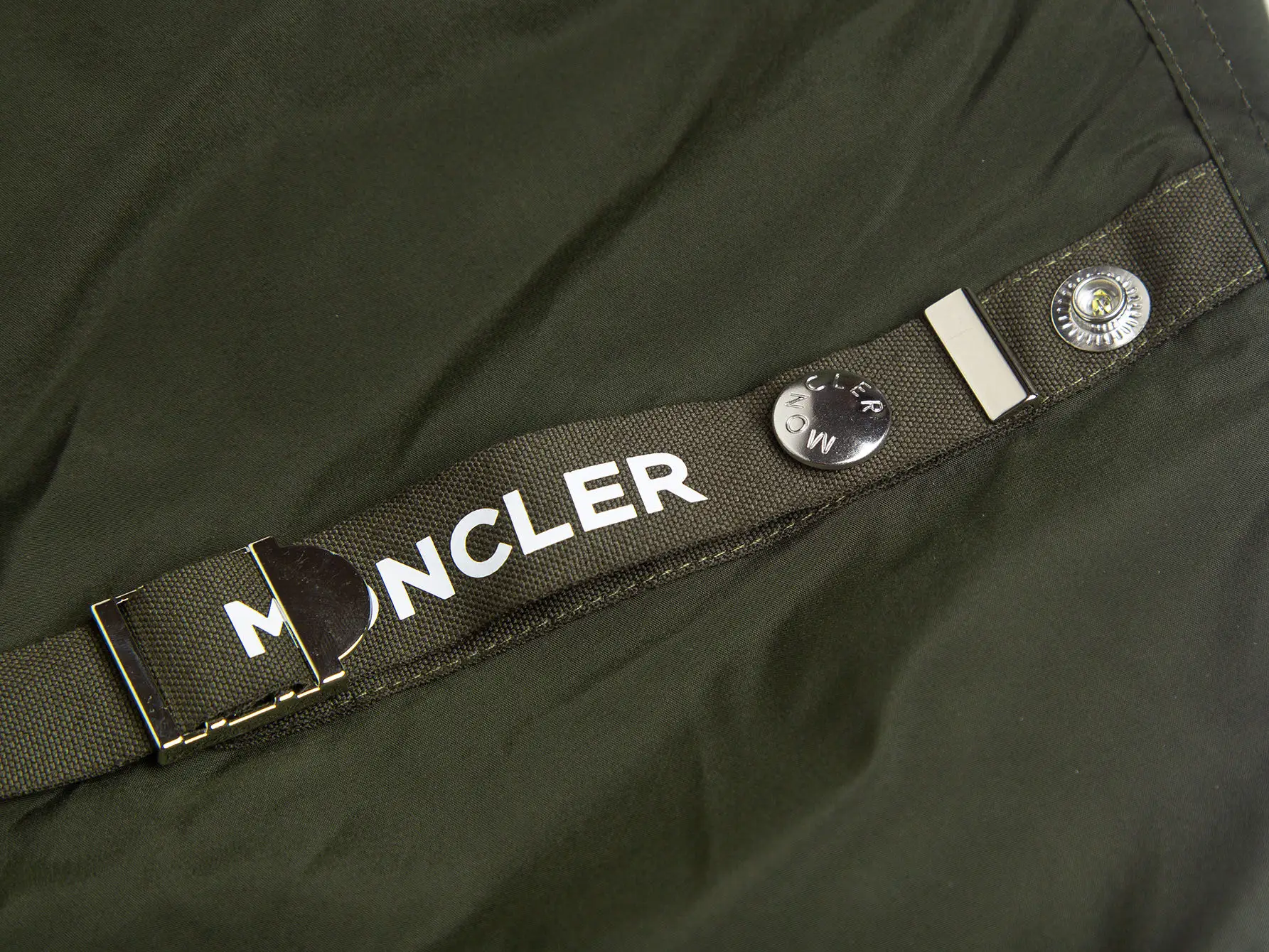 Hooded Logo-Patch Windbreaker Jacket D31020435 — view 4