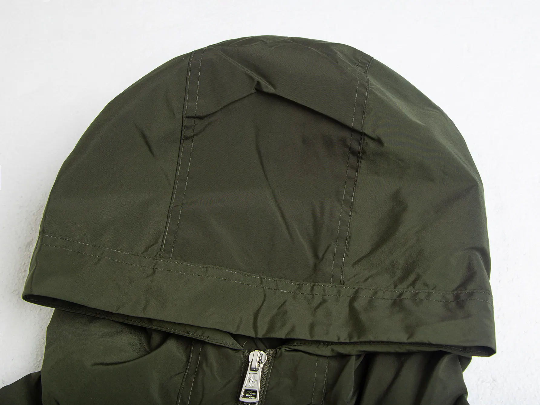Hooded Logo-Patch Windbreaker Jacket D31020435 — view 5