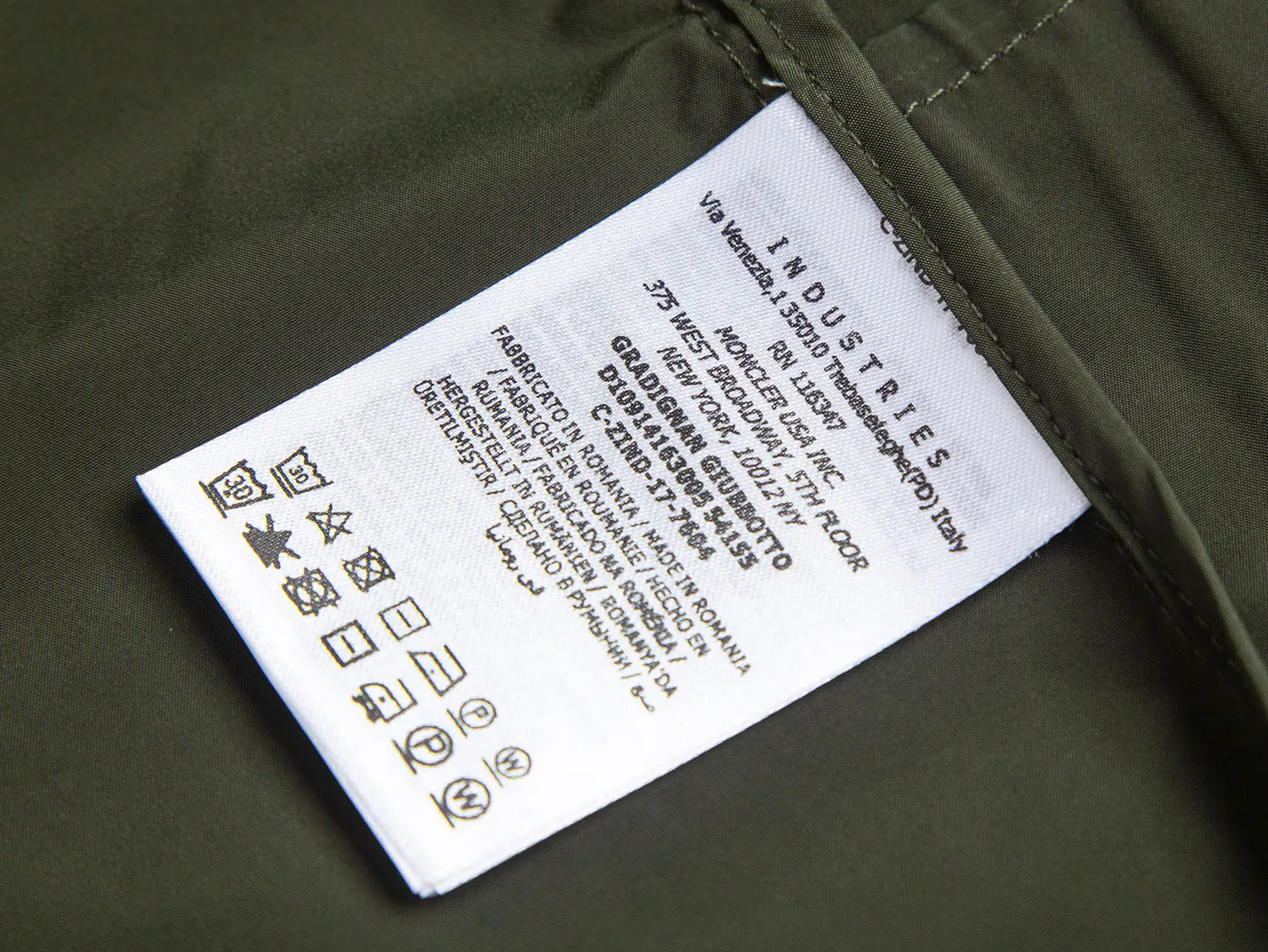 Hooded Logo-Patch Windbreaker Jacket D31020435 — view 13