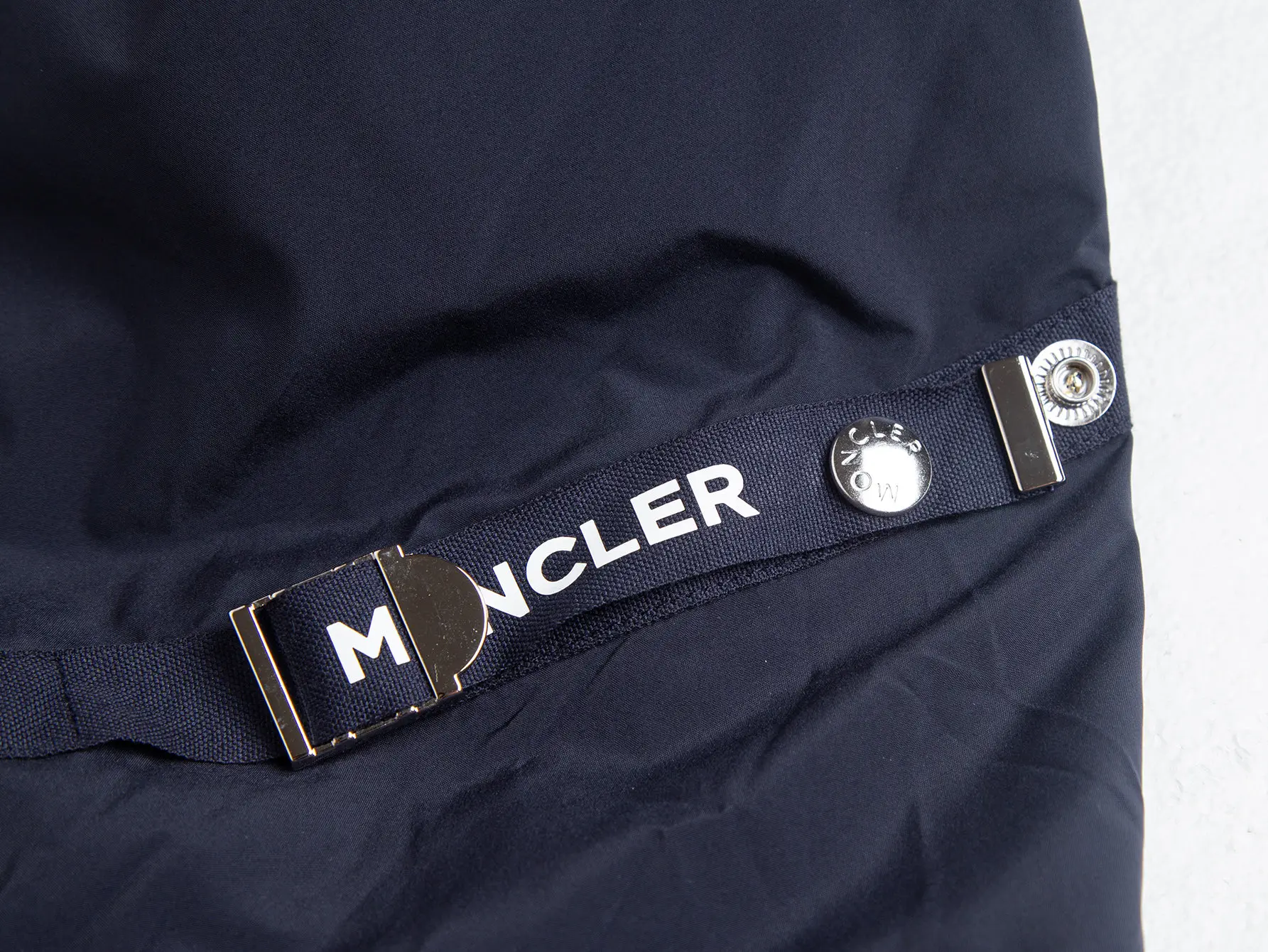 Logo-Patch Hooded Windbreaker Jacket D31020434 — view 3