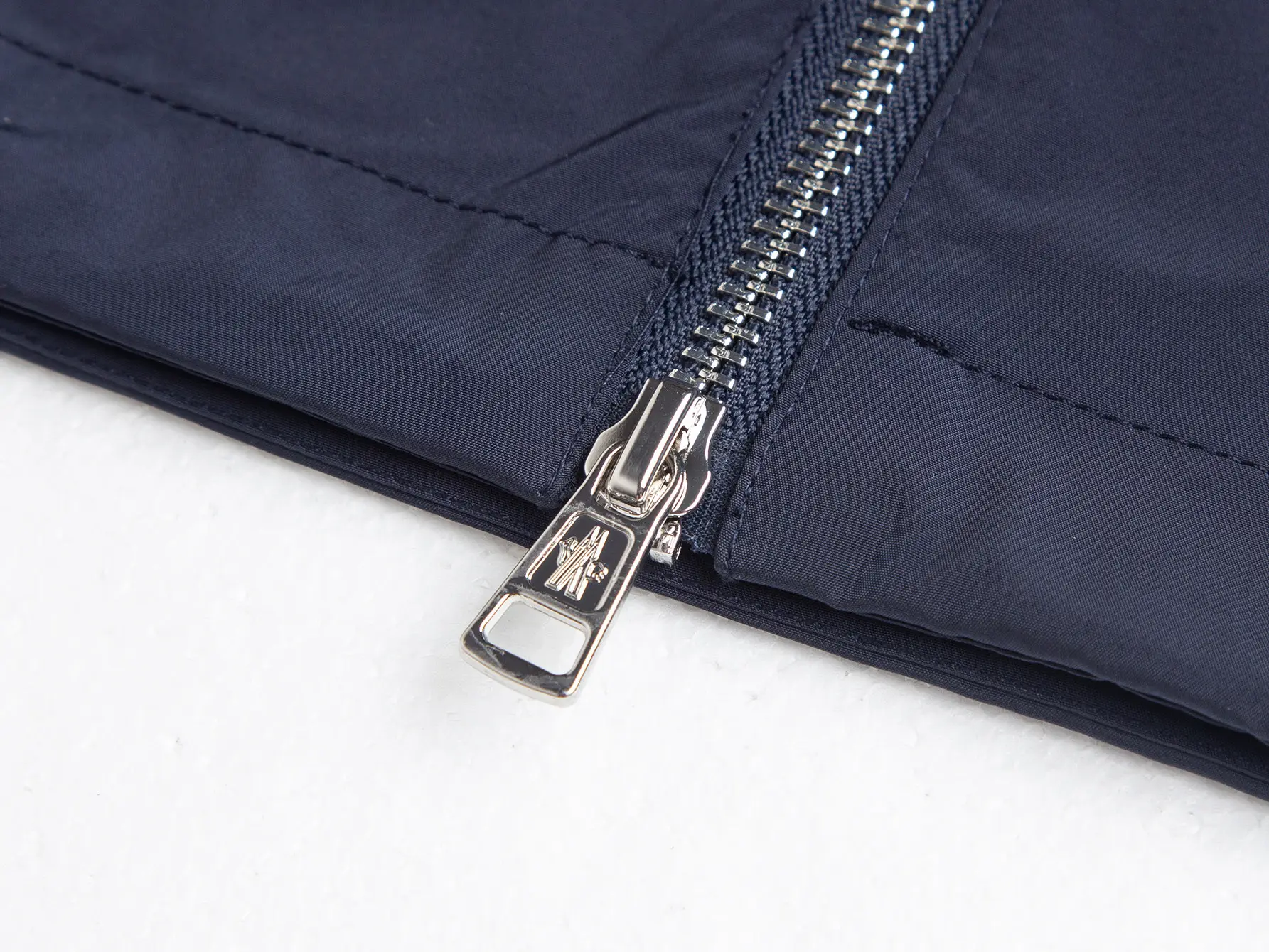 Logo-Patch Hooded Windbreaker Jacket D31020434 — view 9