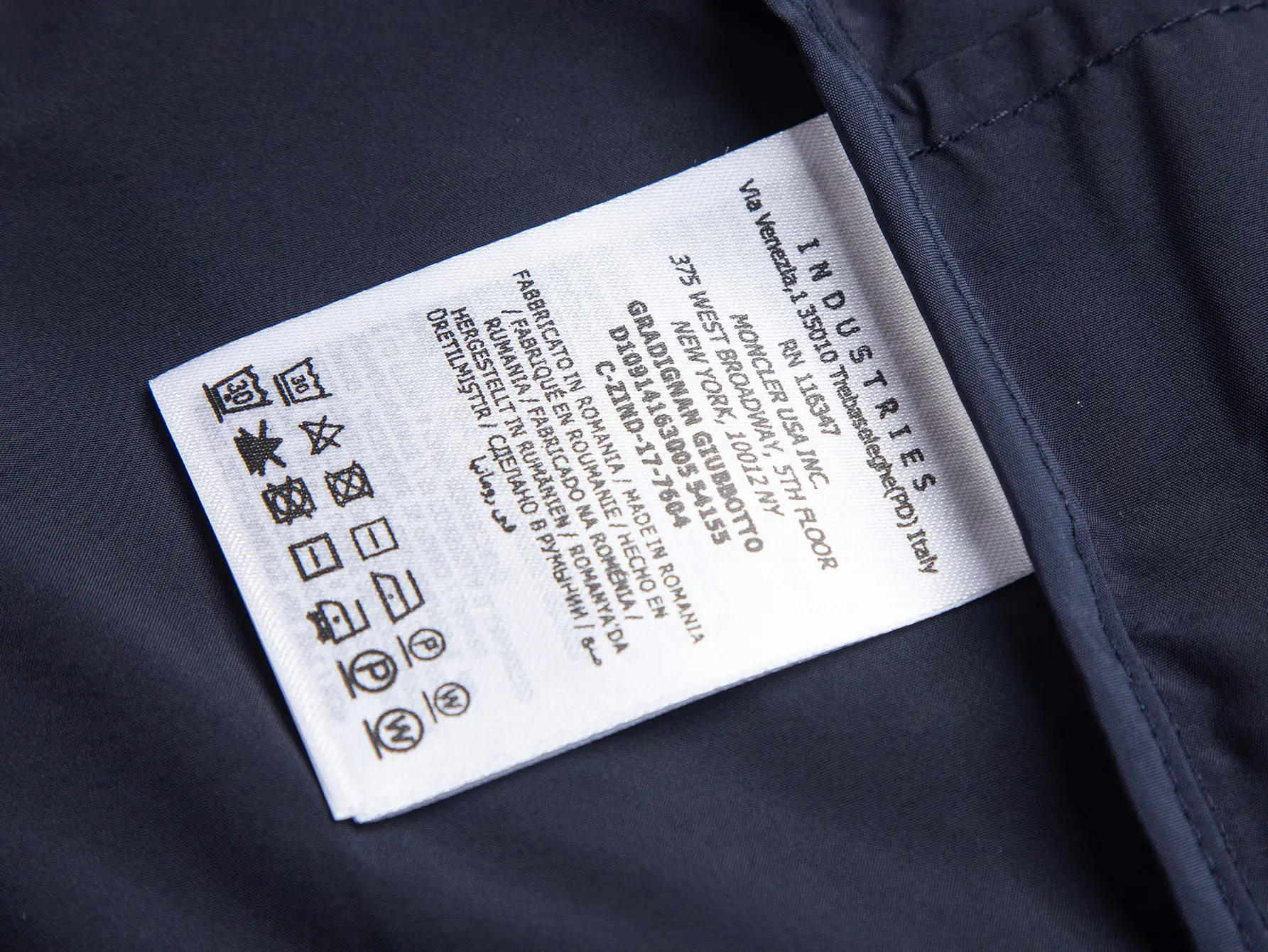 Logo-Patch Hooded Windbreaker Jacket D31020434 — view 12
