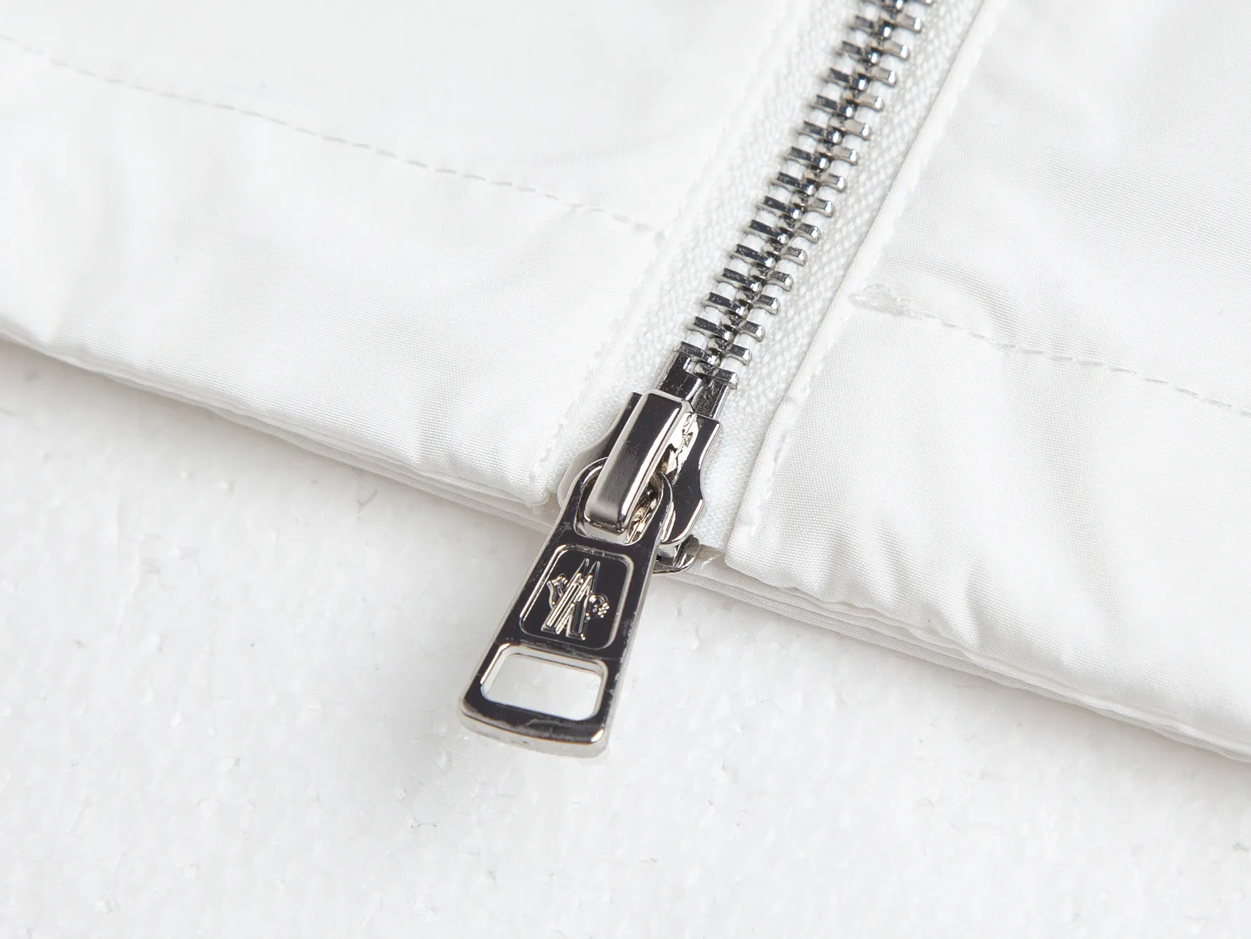 Moncler Hooded Windbreaker Jacket with Logo Patch D31020433 — view 6