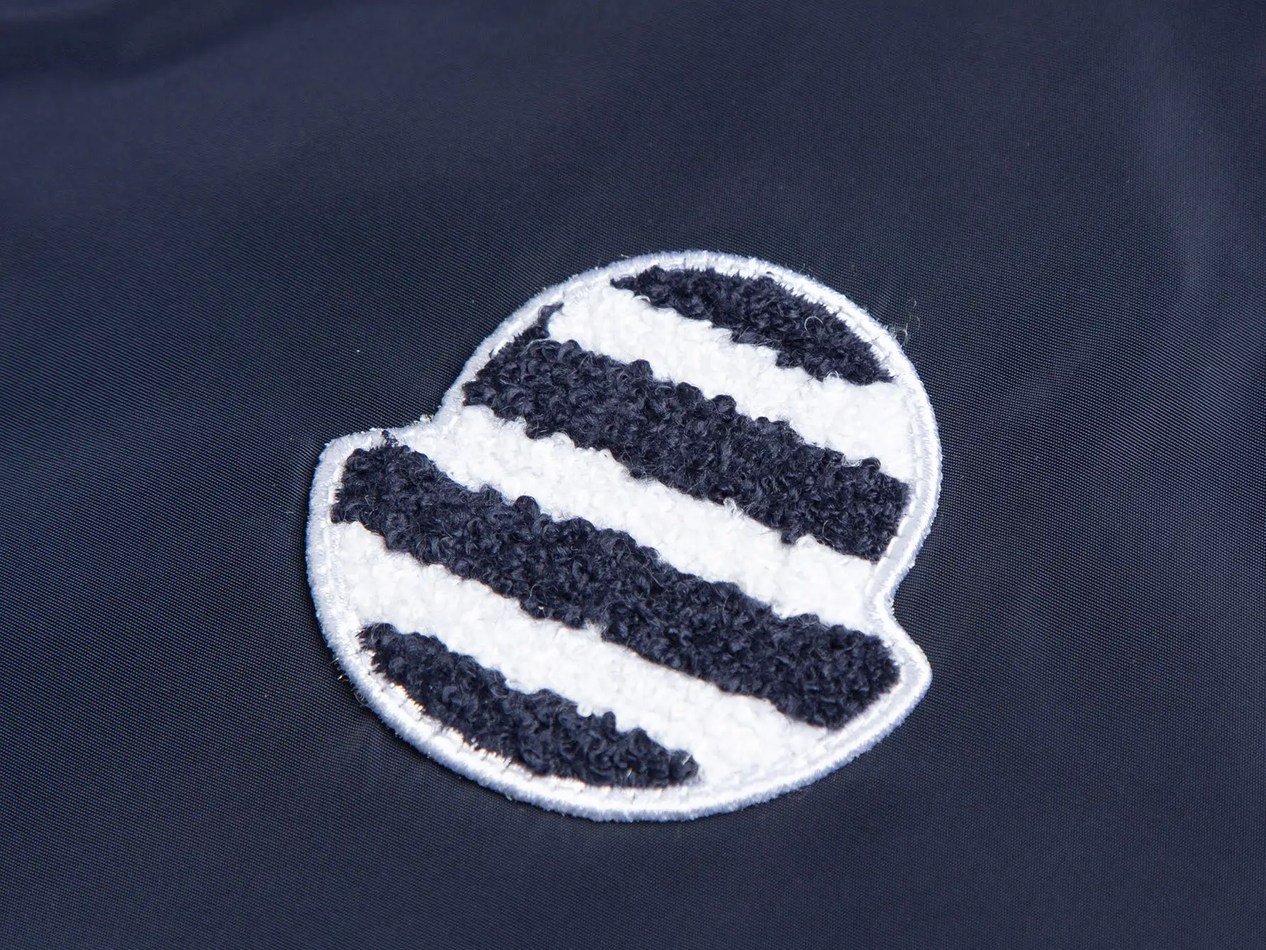 Logo-Appliquéd Hooded Windbreaker Jacket D31020428 — view 3
