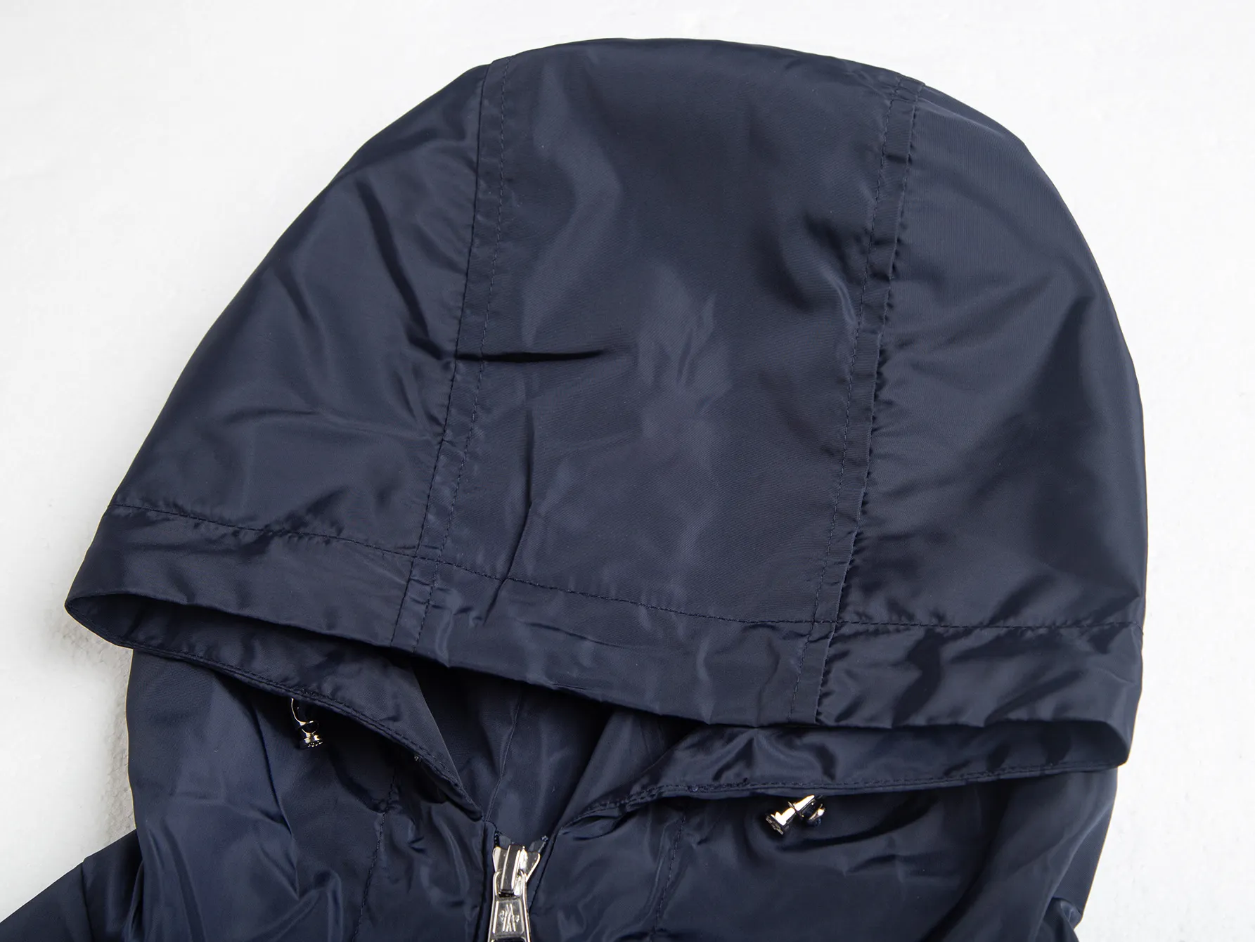Logo-Appliquéd Hooded Windbreaker Jacket D31020428 — view 4