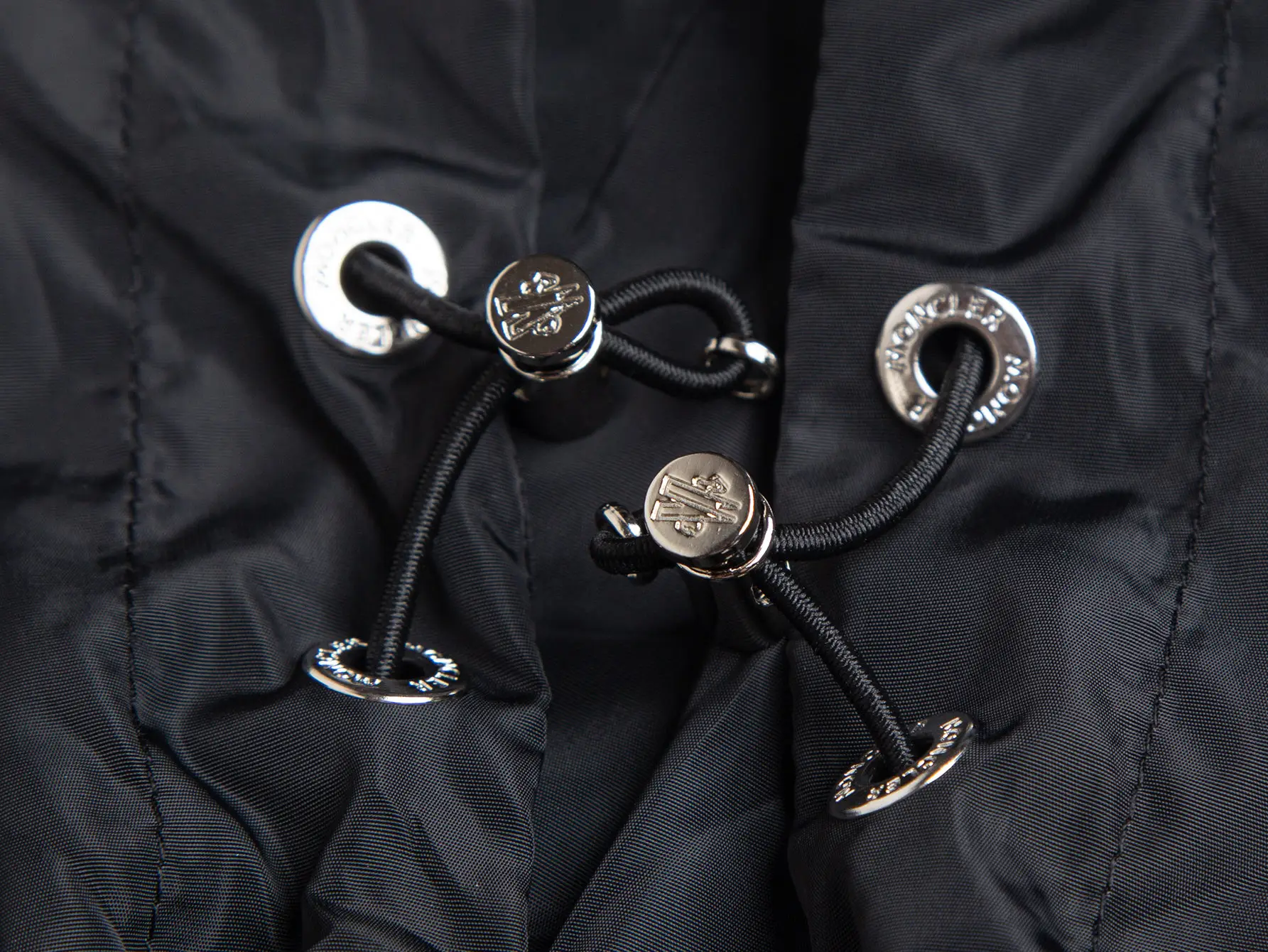 Logo-Appliquéd Hooded Windbreaker Jacket D31020429 — view 4