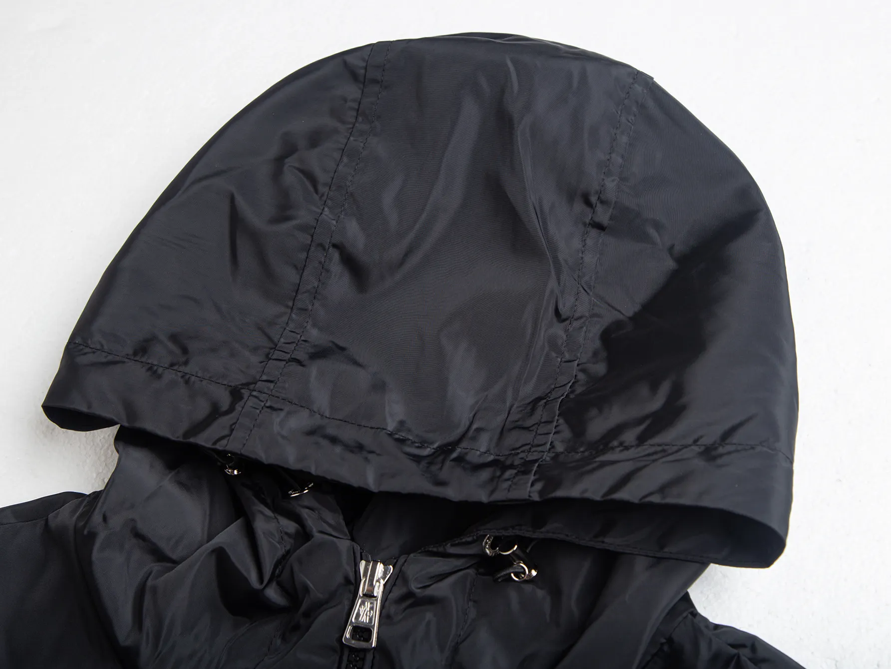 Logo-Appliquéd Hooded Windbreaker Jacket D31020429 — view 6
