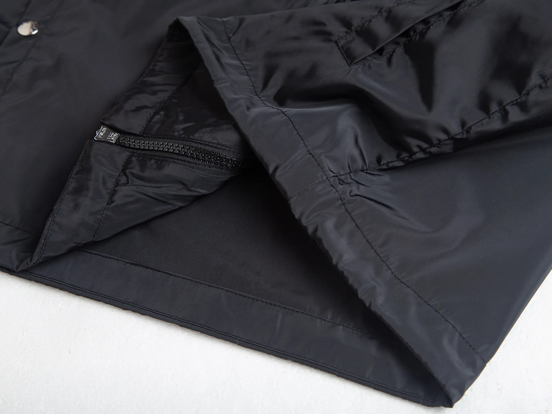Logo-Appliquéd Hooded Windbreaker Jacket D31020429 — view 7