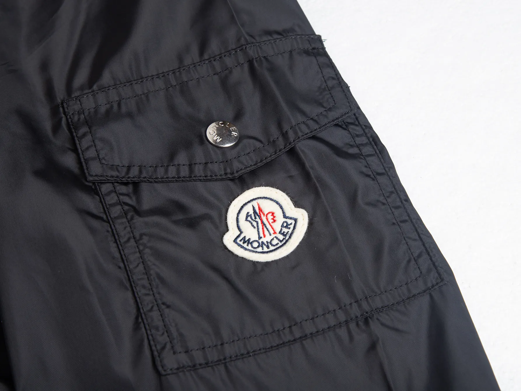 Logo-Appliquéd Hooded Windbreaker Jacket D31020429 — view 8